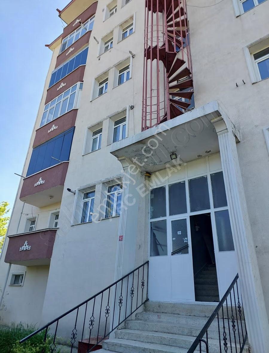 Seferihisar Merkezde Satılık 3+1 Bahçeli Daire - Görsel 23