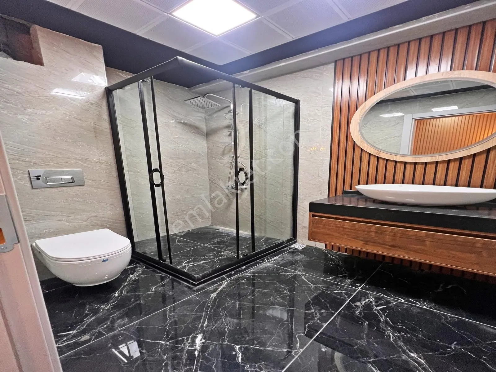 Metrobüse Yakın, Sıfır Projede Lüks Satılık Daire - Görsel 4