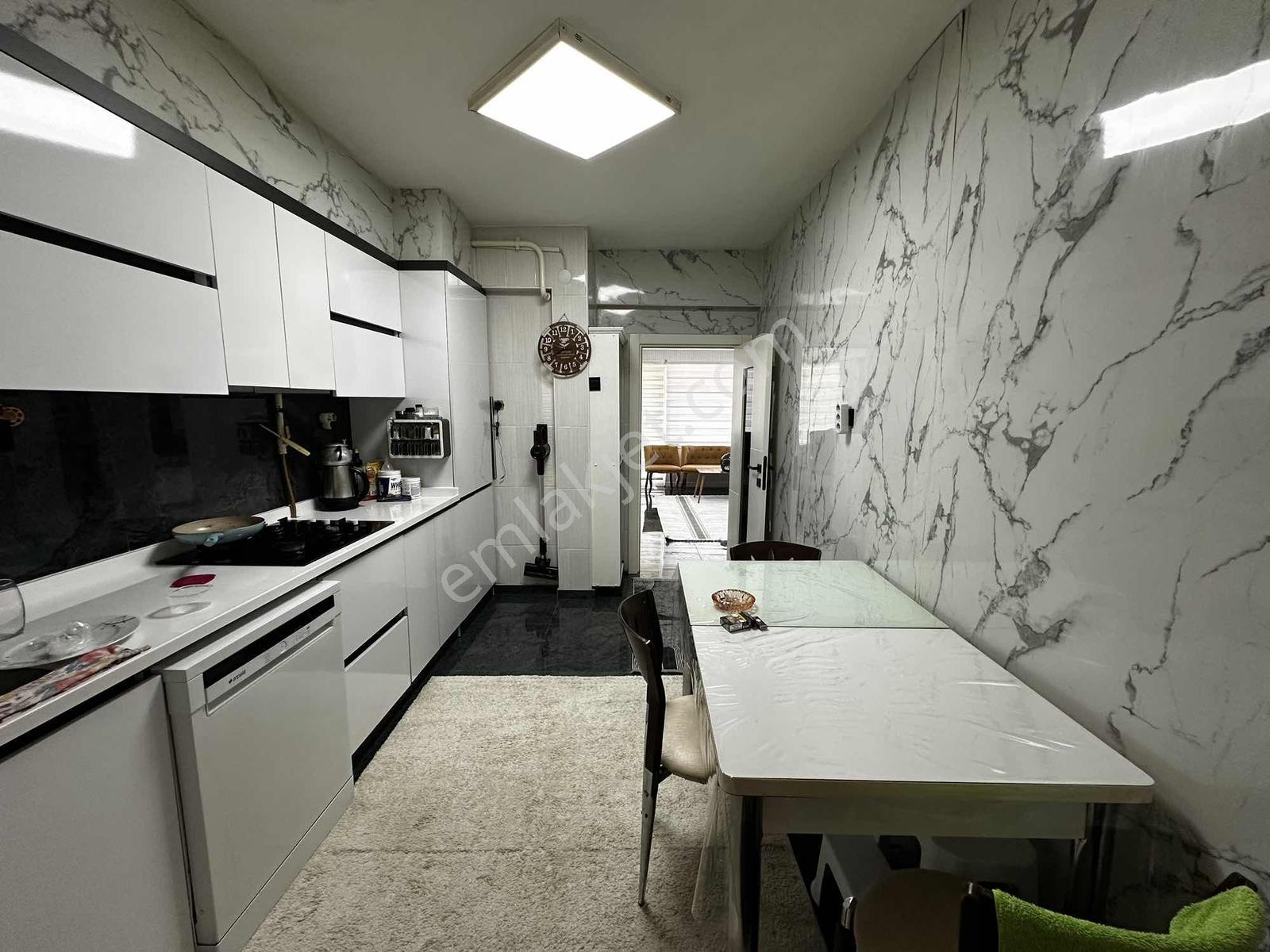 Asrın Emlak'tan İstasyon Cad. Satılık 2+1 Daire - Ofis - Büro - Görsel 6