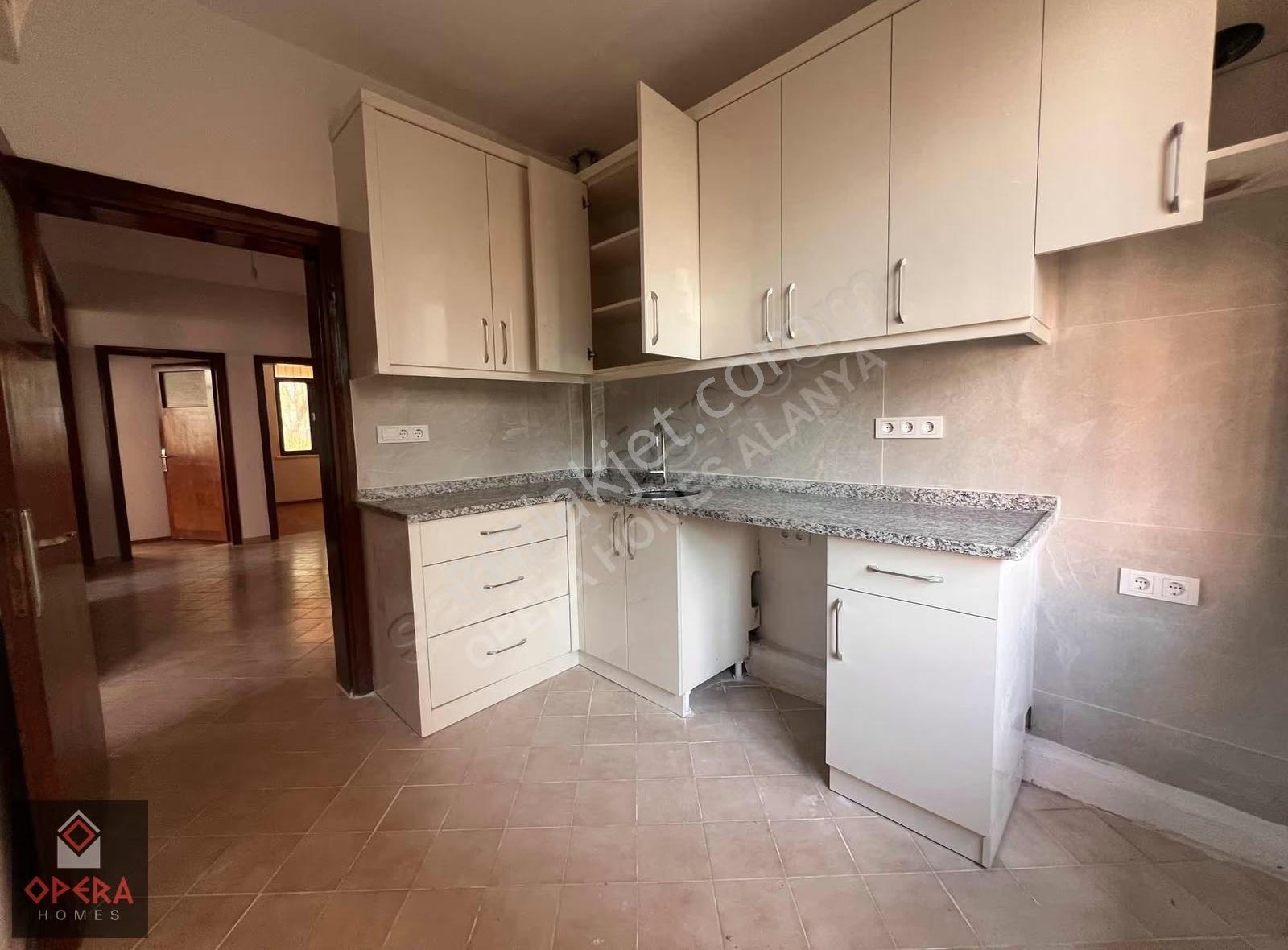 Alanya Kale Bölgesinde Kiralık 3+1 Ayrı Mutfak Daire - Görsel 12