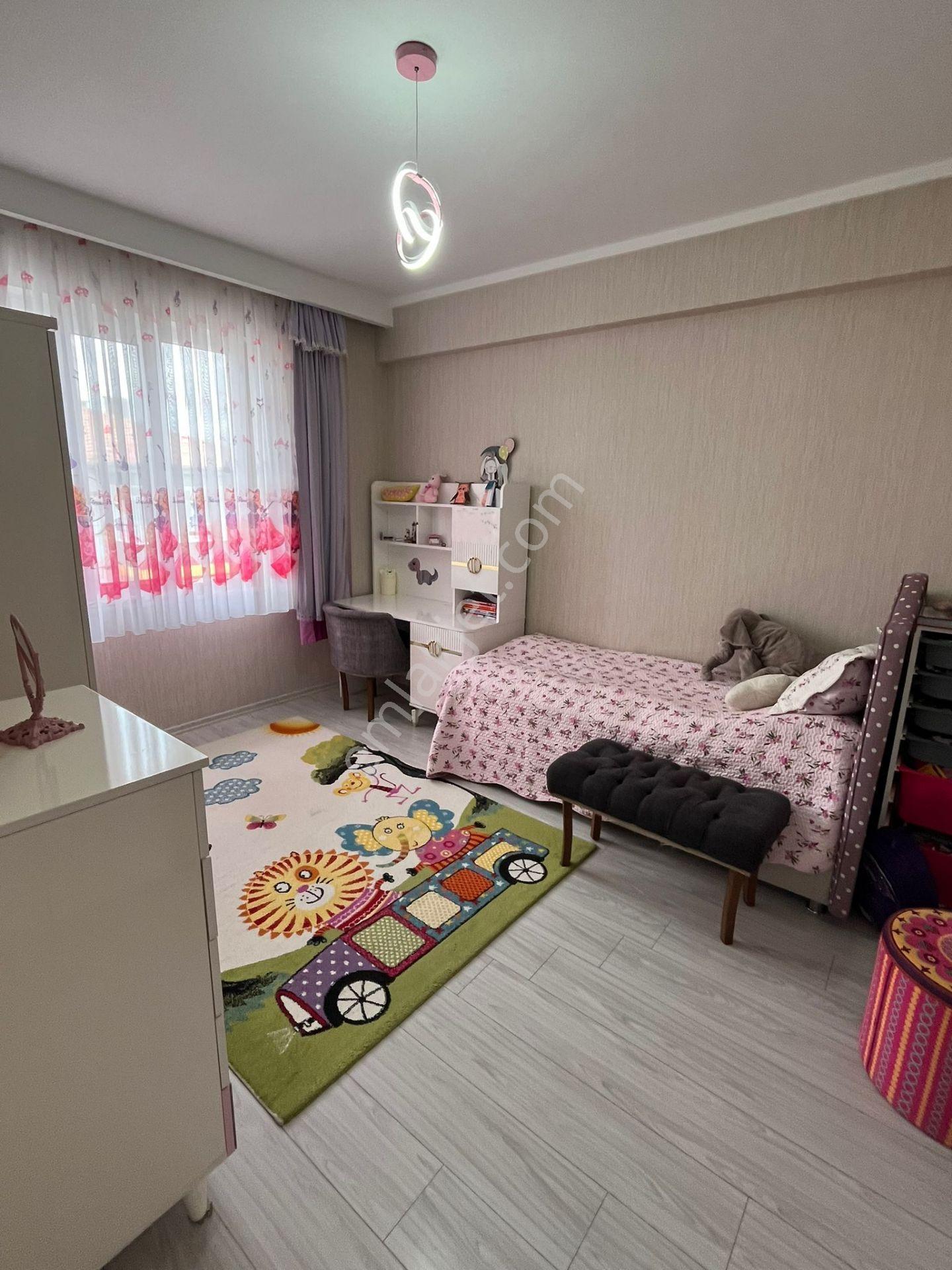 Parsana Mahallesi'nde 3.5+1 Geniş Balkonlu, Asansörlü Satılık Daire - Görsel 30