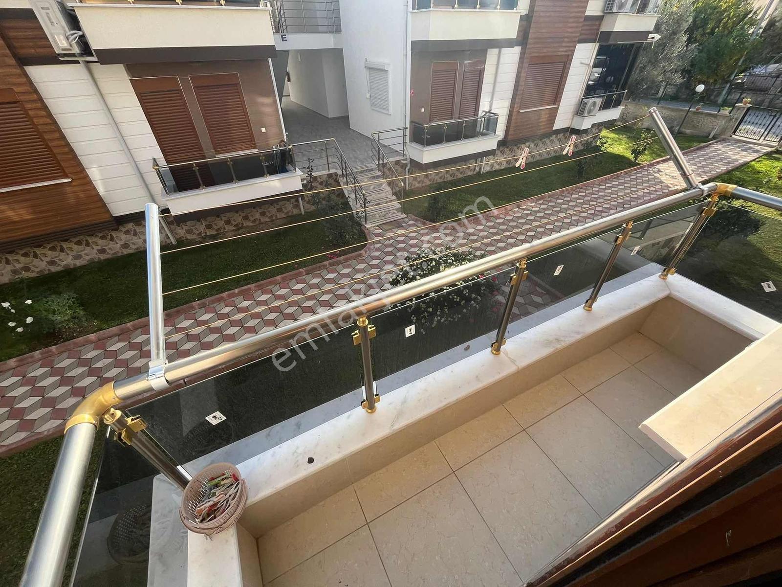 Güçlü Kardeşler Havuzlu Site İçerisinde 2+1 Ayrı Mutfak Daire - Görsel 29
