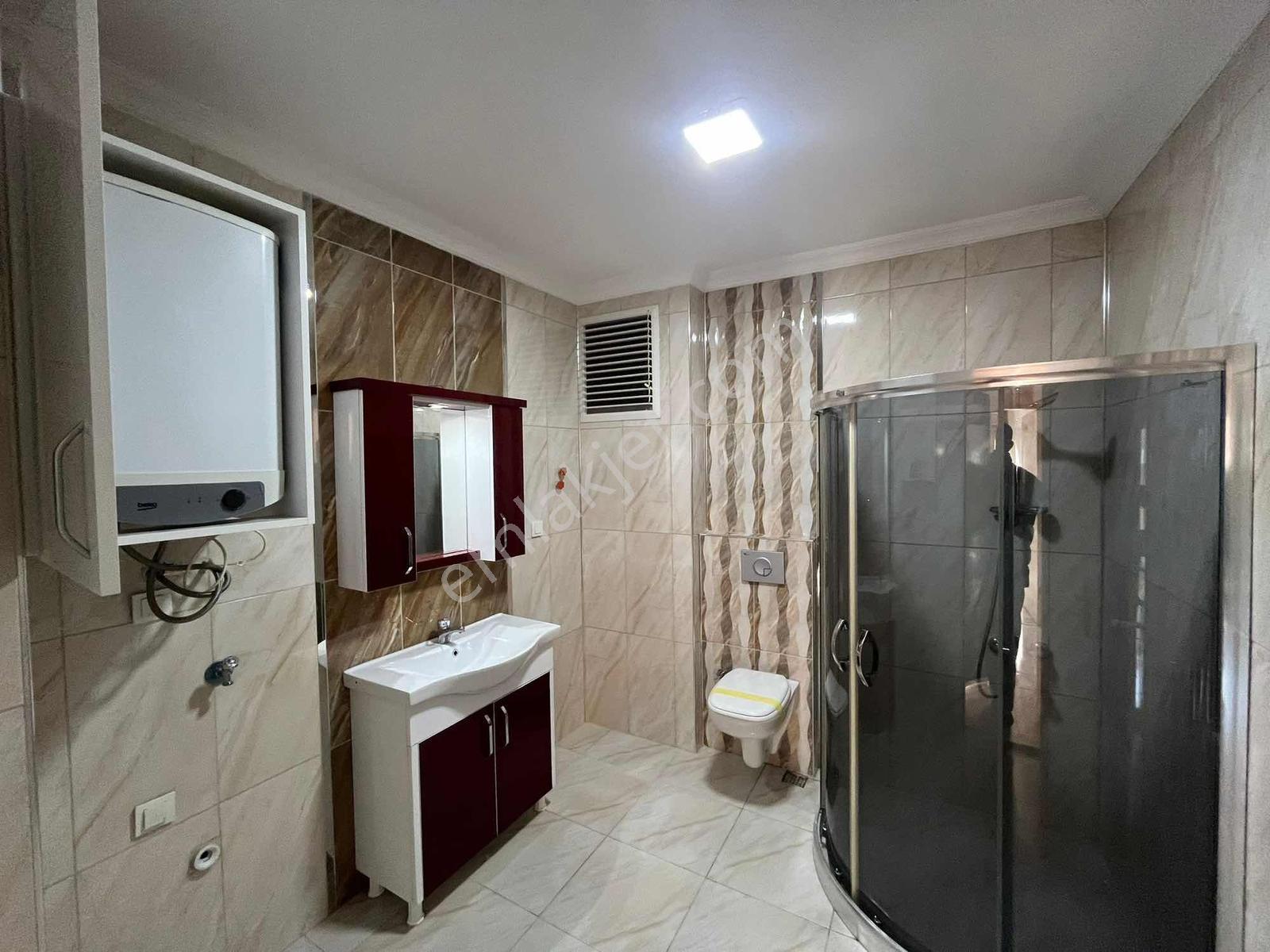 Güçlü Kardeşler Havuzlu Site İçerisinde 2+1 Ayrı Mutfak Daire - Görsel 4