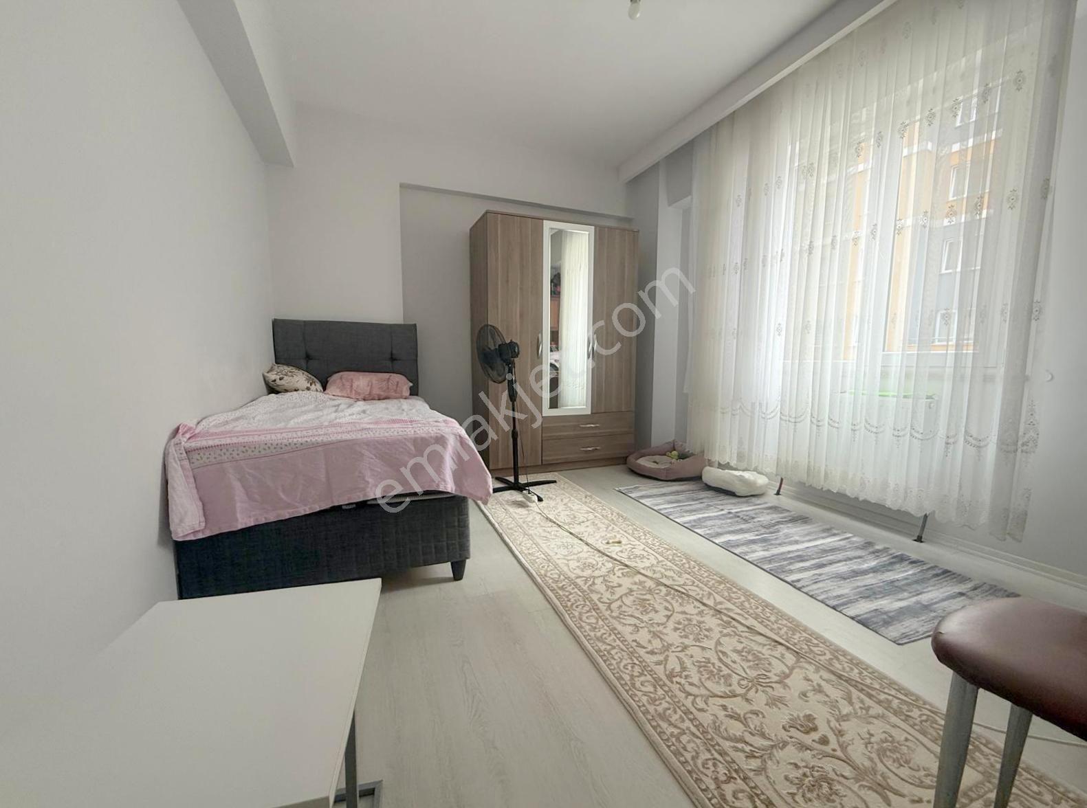 Mertcan'dan Güvenlikli Site İçi İskanlı Balkonlu Ara Kat 3+1 - Görsel 13
