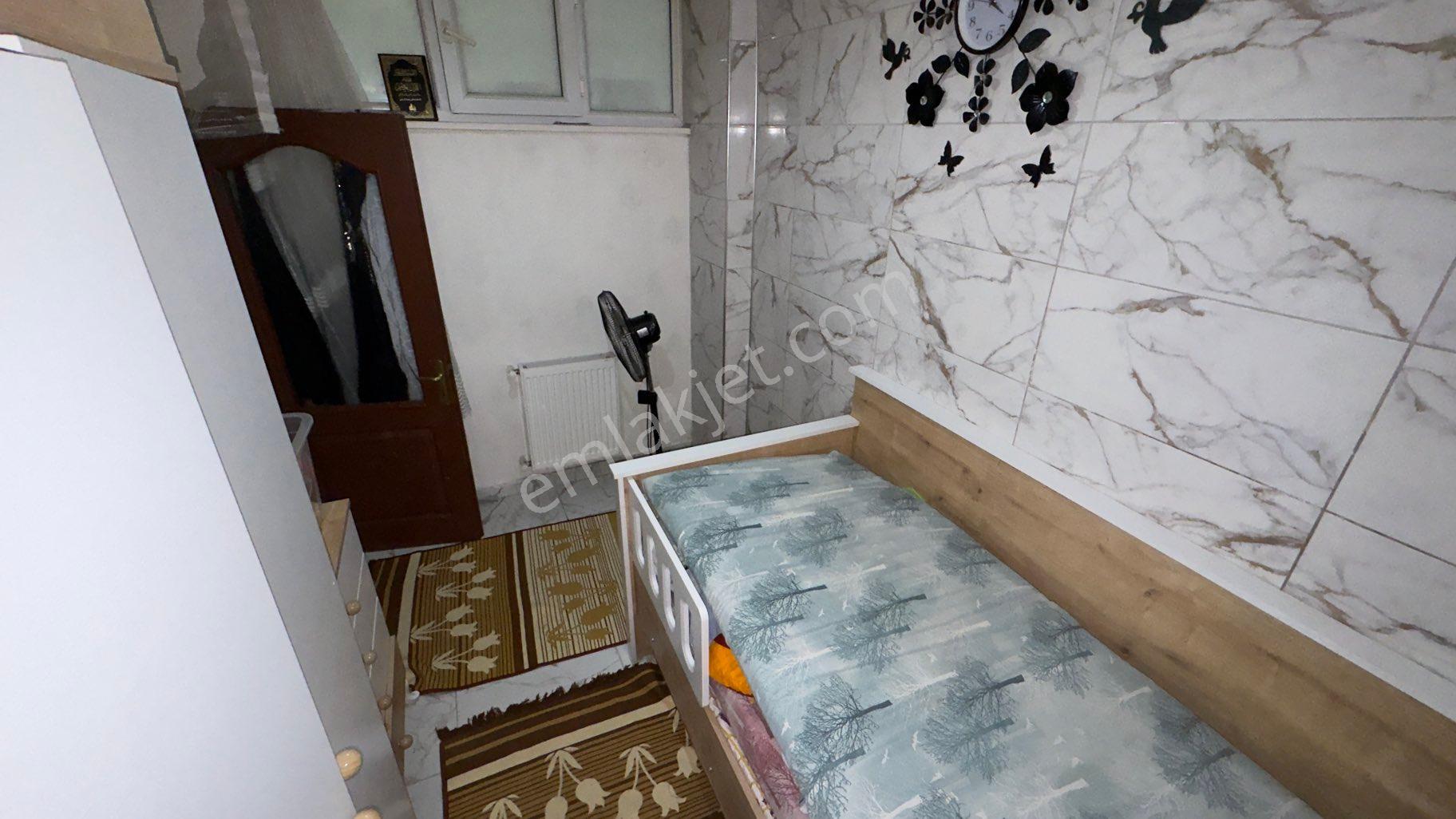 Zaferyapıdan Satılık Yüksekcamlı Bahçekatı Daire Hisseli 3+1 100m2 Tranvaya Yakın İsmetpaşa Mahde - Görsel 13