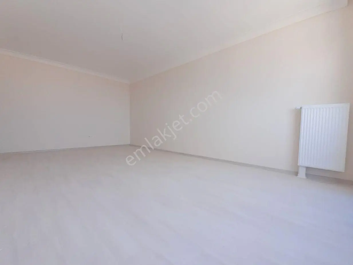 Mertcan'dan Havuzlu Güvenlikli Sitede Ara Kat 2+1 Daire - Görsel 3
