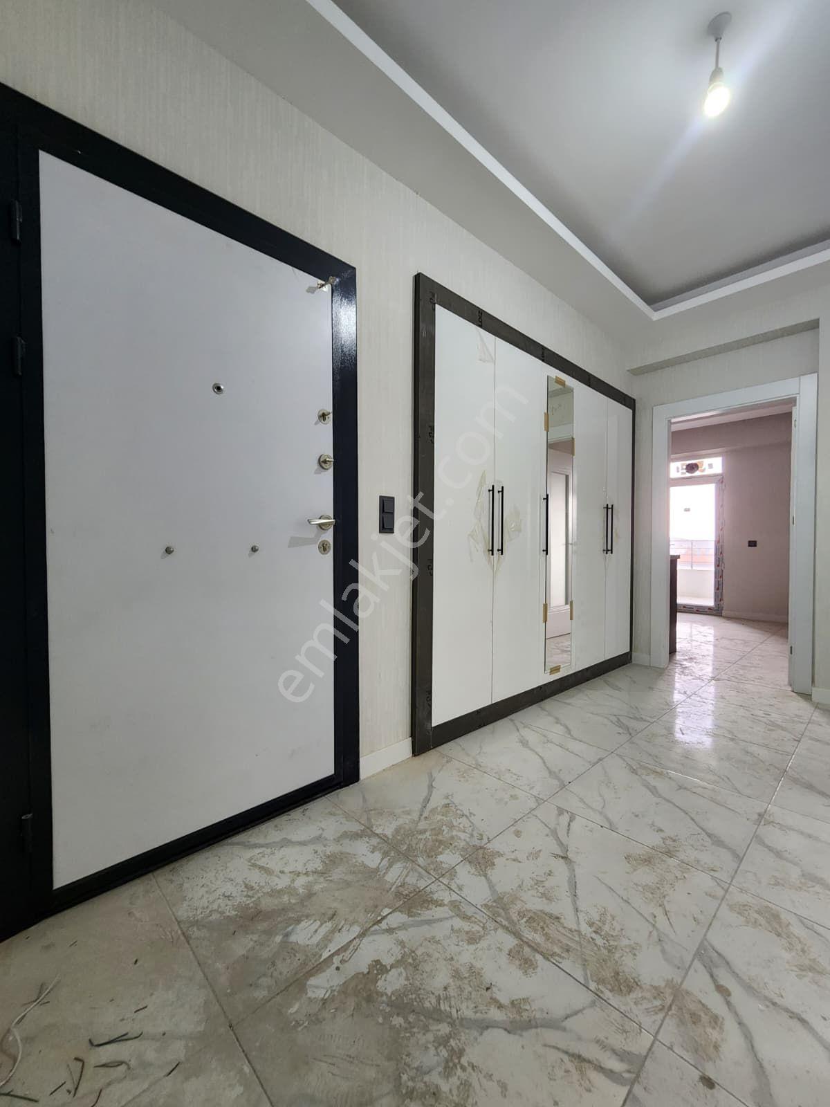 Yüksel Şahin'den Selahaddin Eyyubi'de Semt Pazarı Karşısı Ara Kat Asansörlü Sıfır 3+1 Daire - Görsel 44