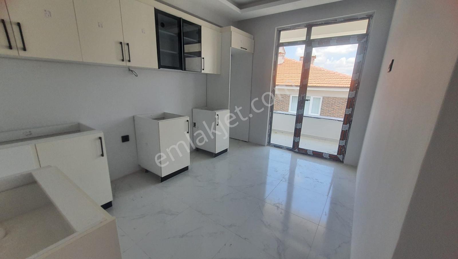 Emek Mh.ziya Gökalp Blv Yakını Park Manzaralı 2+1 Bz-11