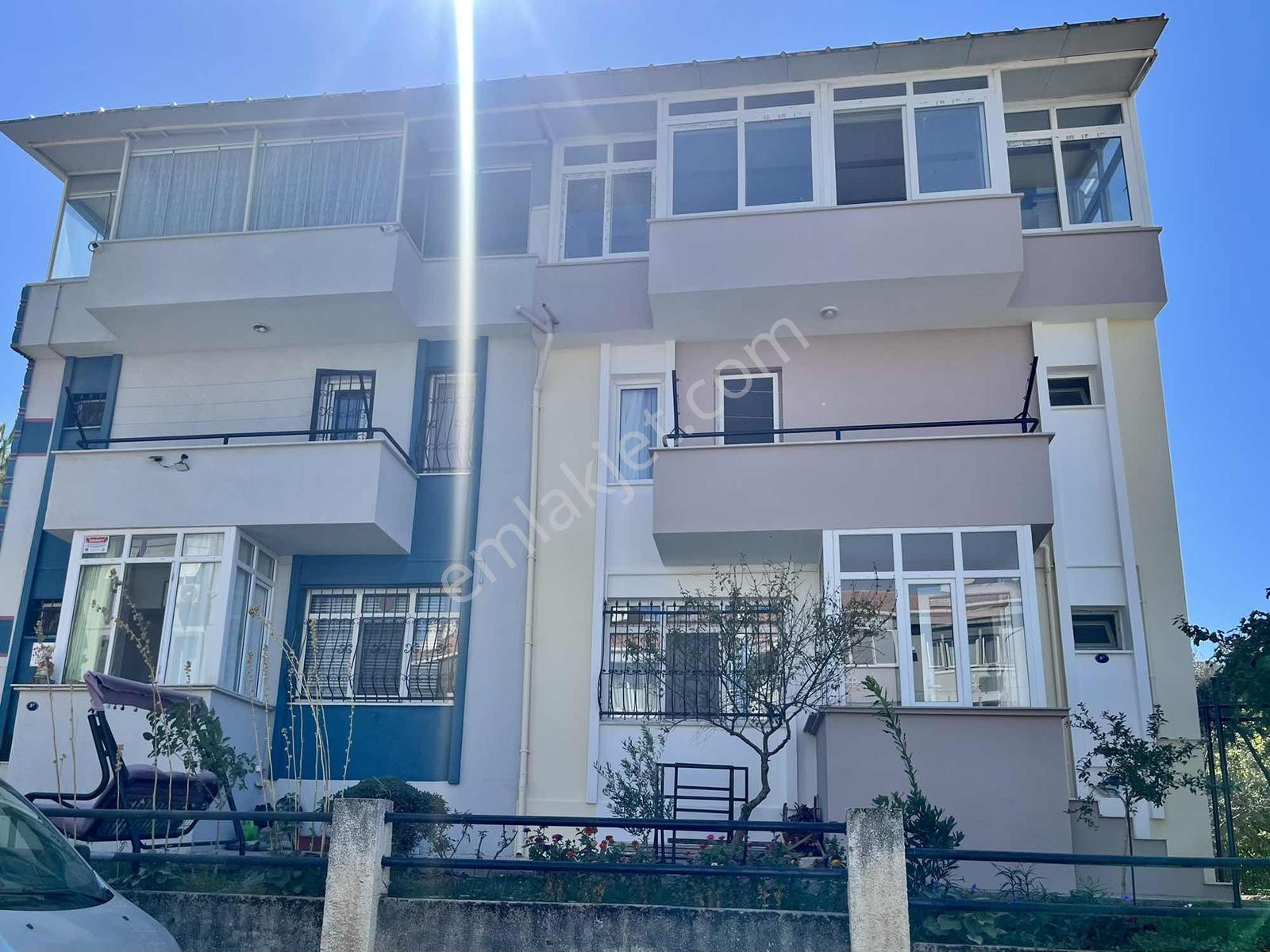 372 M² Arsa İçinde Bahçeli 4+1 Satılık Tripleks - Görsel 7