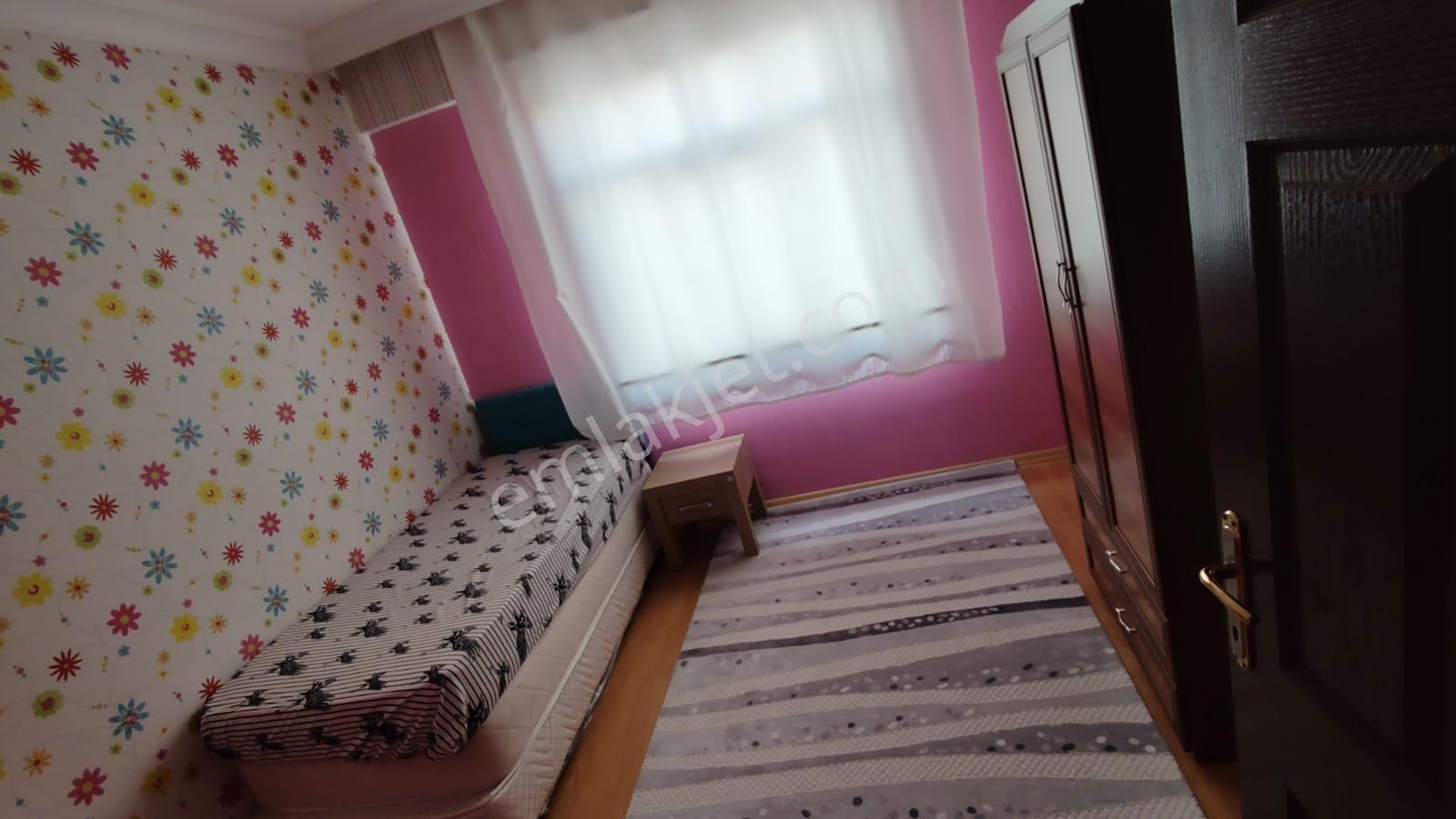 Bosna Hersek Mah’de Asansörlü Esyalı Satılık Son Kat Köşe 3+1 Oturuma Hazır Bakımlı - Görsel 9