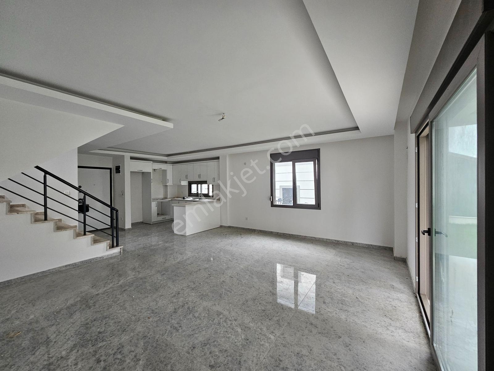 Altınova Havuzlu Site Satılık 3+1 Müstakil Villa - Görsel 22