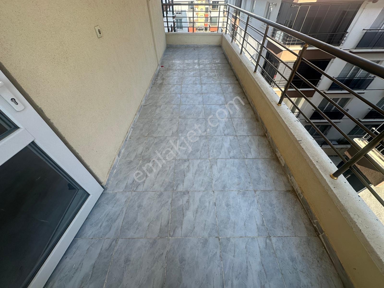 Keçiörende ,3+1 Tras Balkonlu Kök Tapu Krediye Uygun Cadde Yanı - Görsel 19