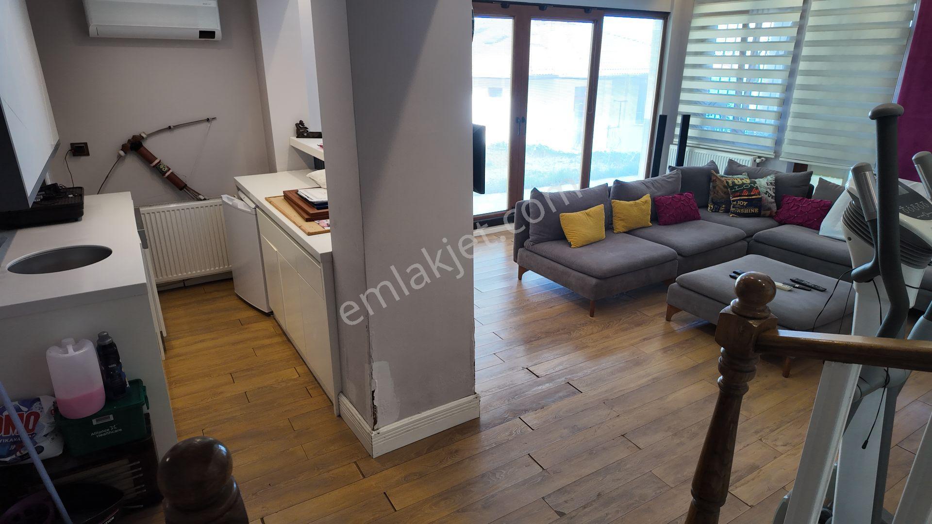Site İçerisinde, Eşyalı Kiralık Tripleks Villa | Deniz Manzaralı - Görsel 15