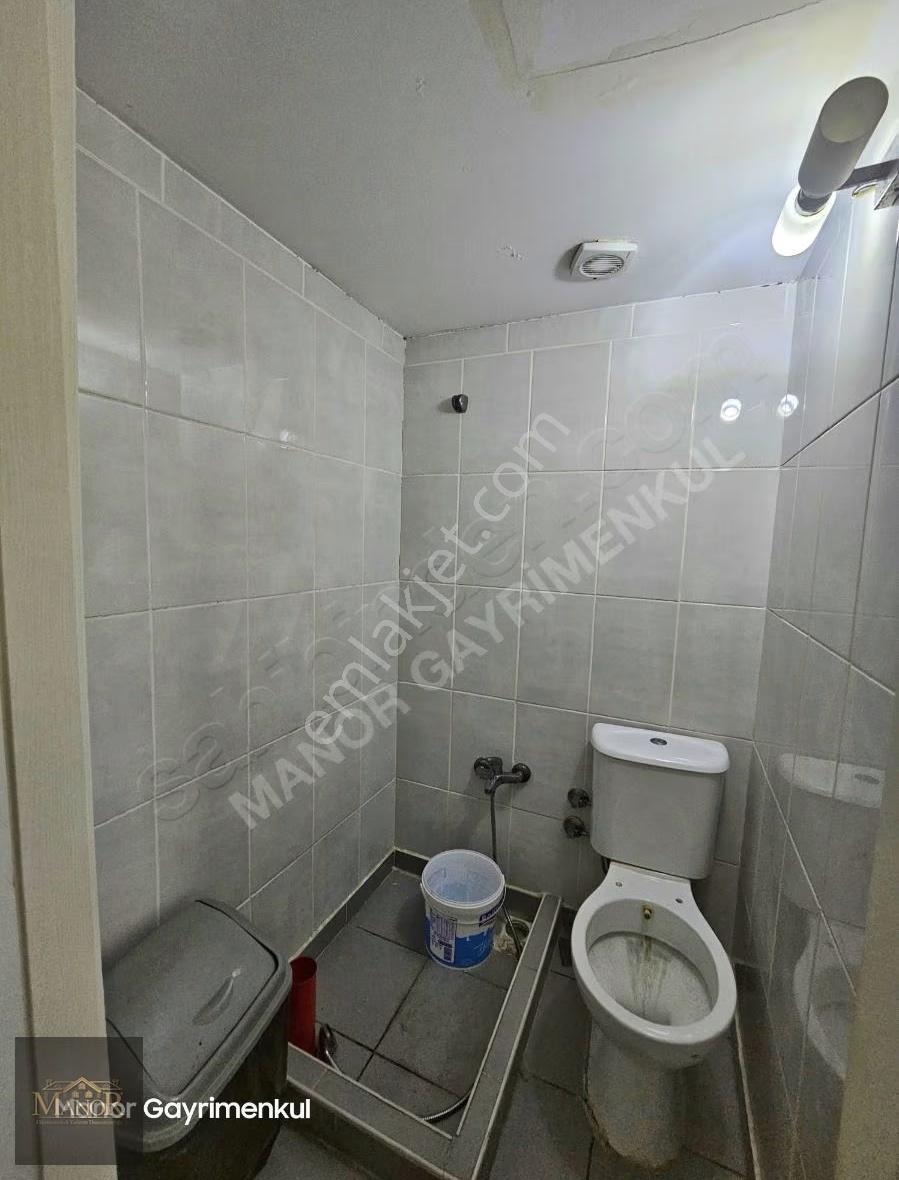 İzmir Çiğli Ege Sanayi Sitesinde Batarlı 180 M2 Satılık Dükkan - Görsel 5