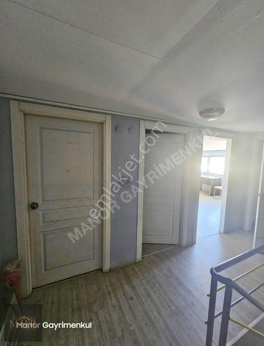 İzmir Çiğli Ege Sanayi Sitesinde Batarlı 180 M2 Satılık Dükkan - Görsel 4
