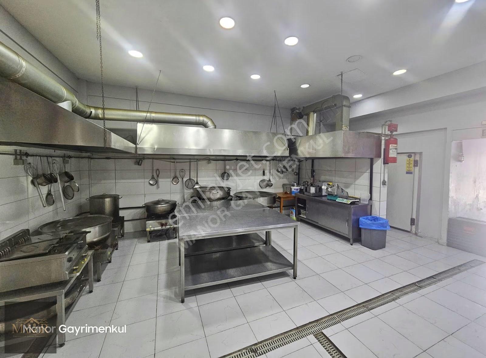 İzmir Çiğli Ege Sanayi Sitesinde Batarlı 180 M2 Satılık Dükkan - Görsel 12