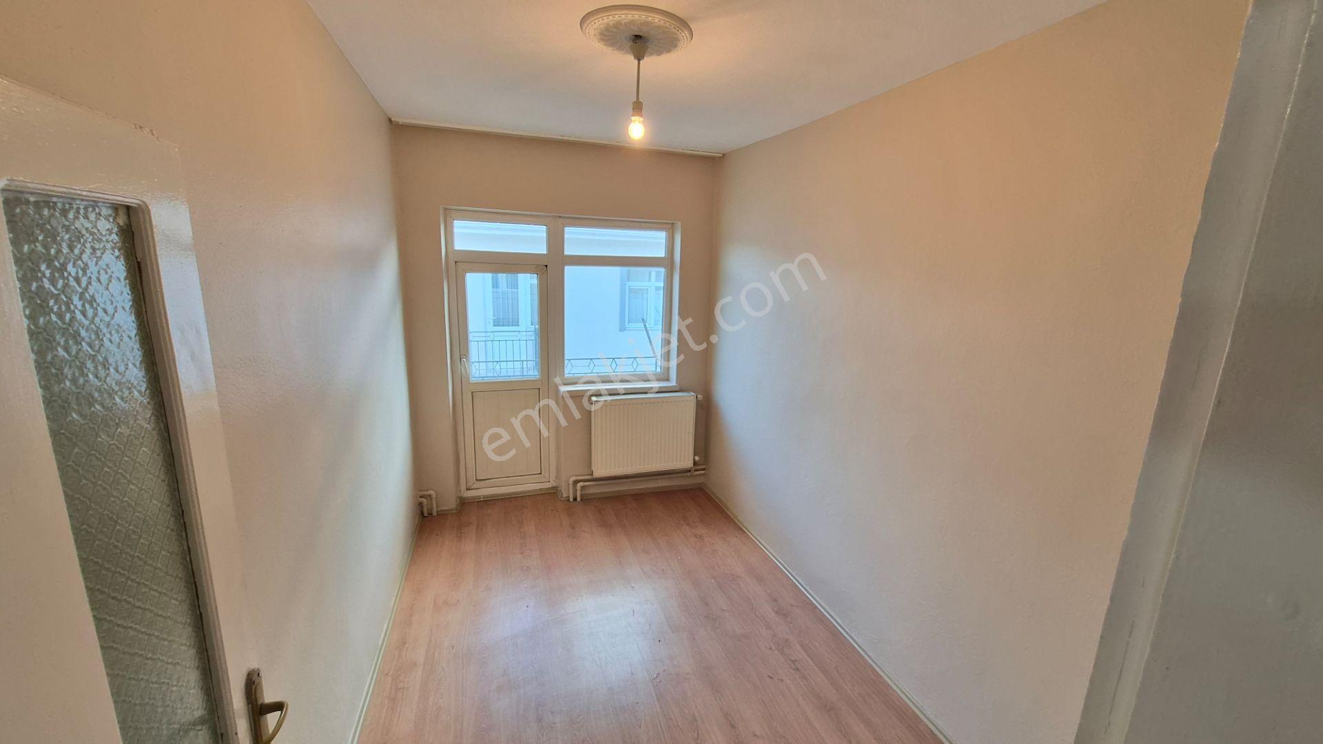 Tuzluçayırda Güney Cephede 3. Katta 3+1 Kiralık Daire - Görsel 13