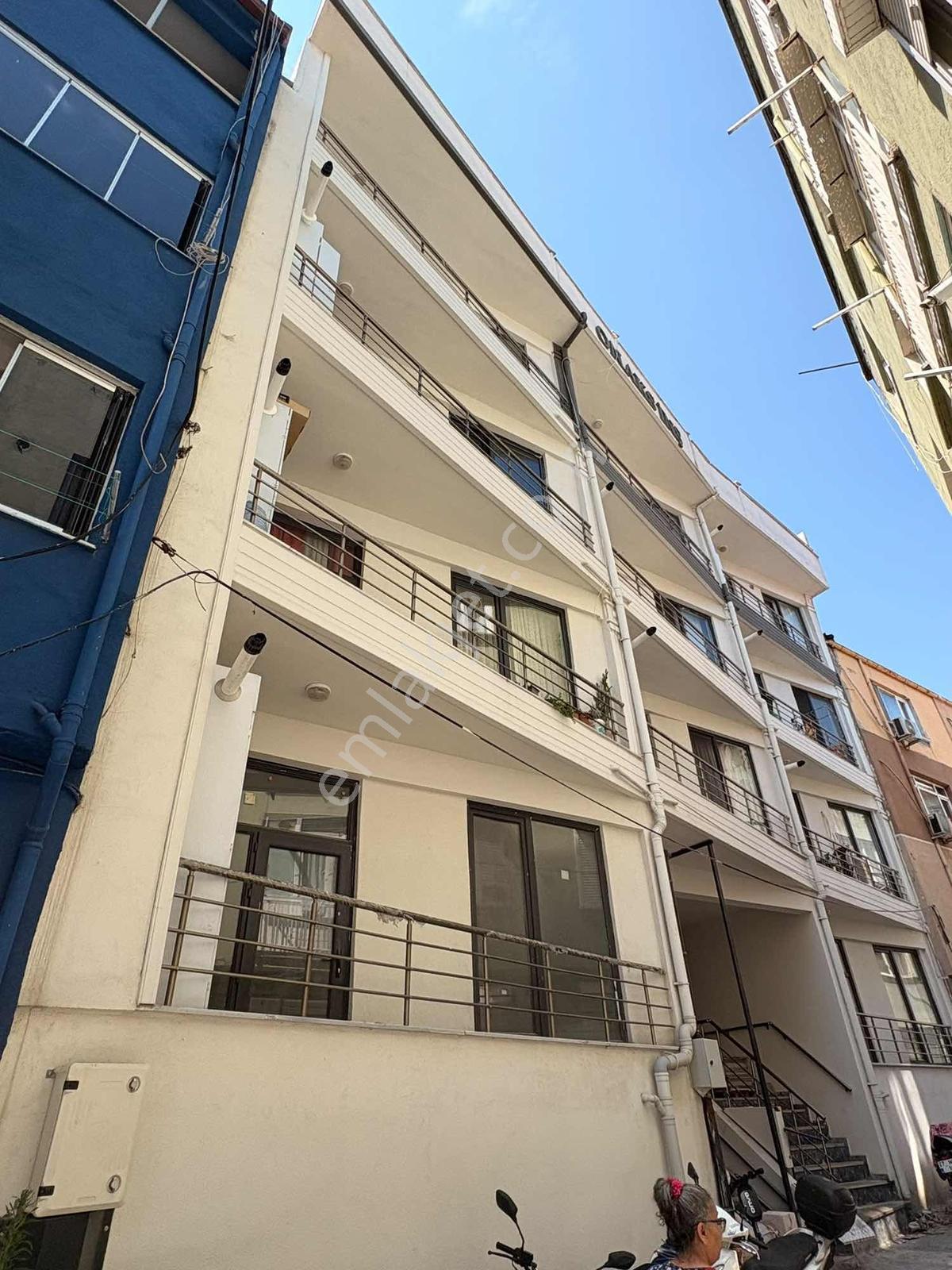 Kasaplar Mahallesi Atalar Caddesinde Satılık 2+1 Daire