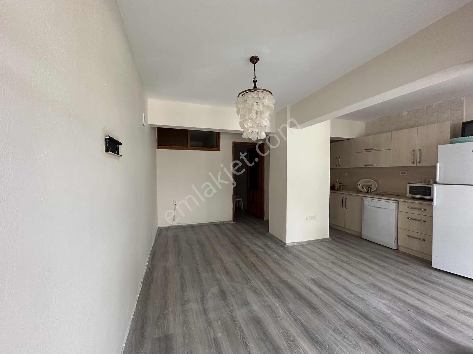 Altınkum Emlak'tan Sarımsaklı'da Merkezi Konumda 1+1 Kiralık - Görsel 17