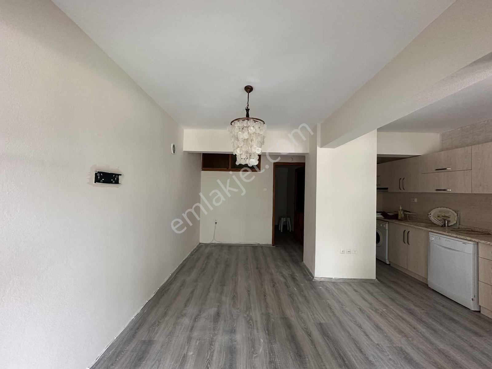 Altınkum Emlak'tan Sarımsaklı'da Merkezi Konumda 1+1 Kiralık - Görsel 12