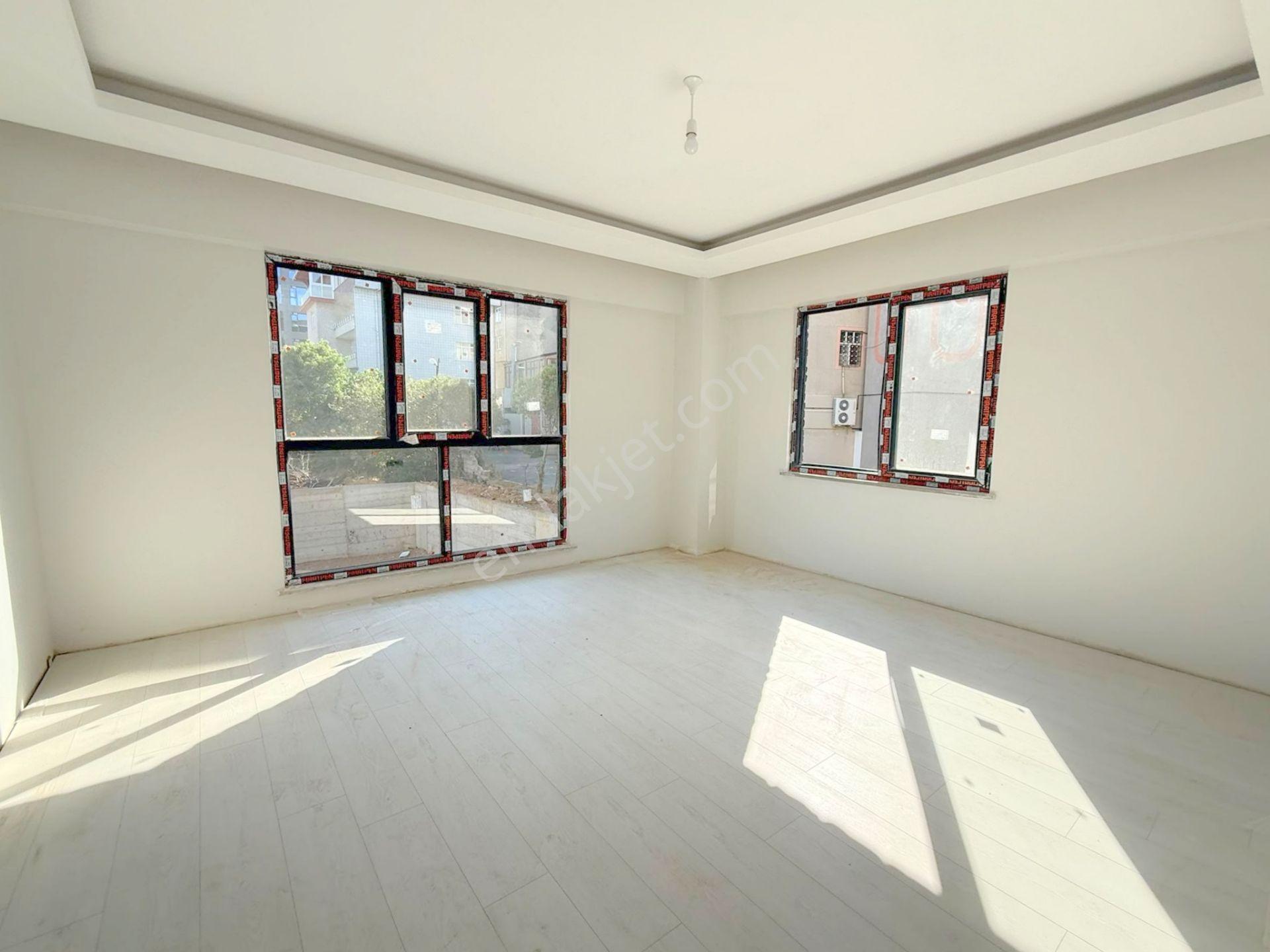 Mertcan'dan Caddeye 1dk Açık Balkonlu Sıfır 2+1 Daire