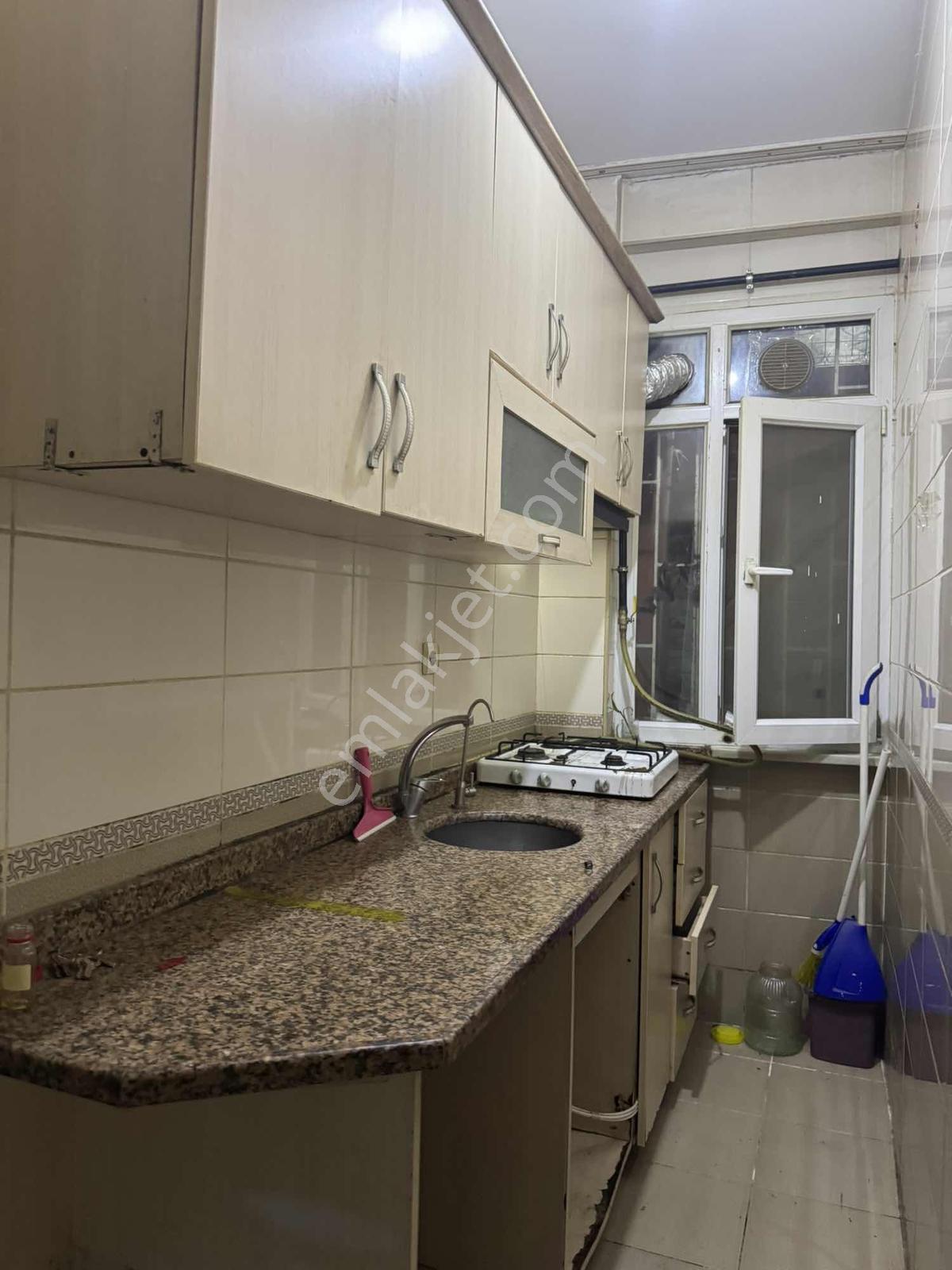 Sahile Yürüme Mesafesinde Kiralık Giriş Katı 2 + 1 Daire - Görsel 8
