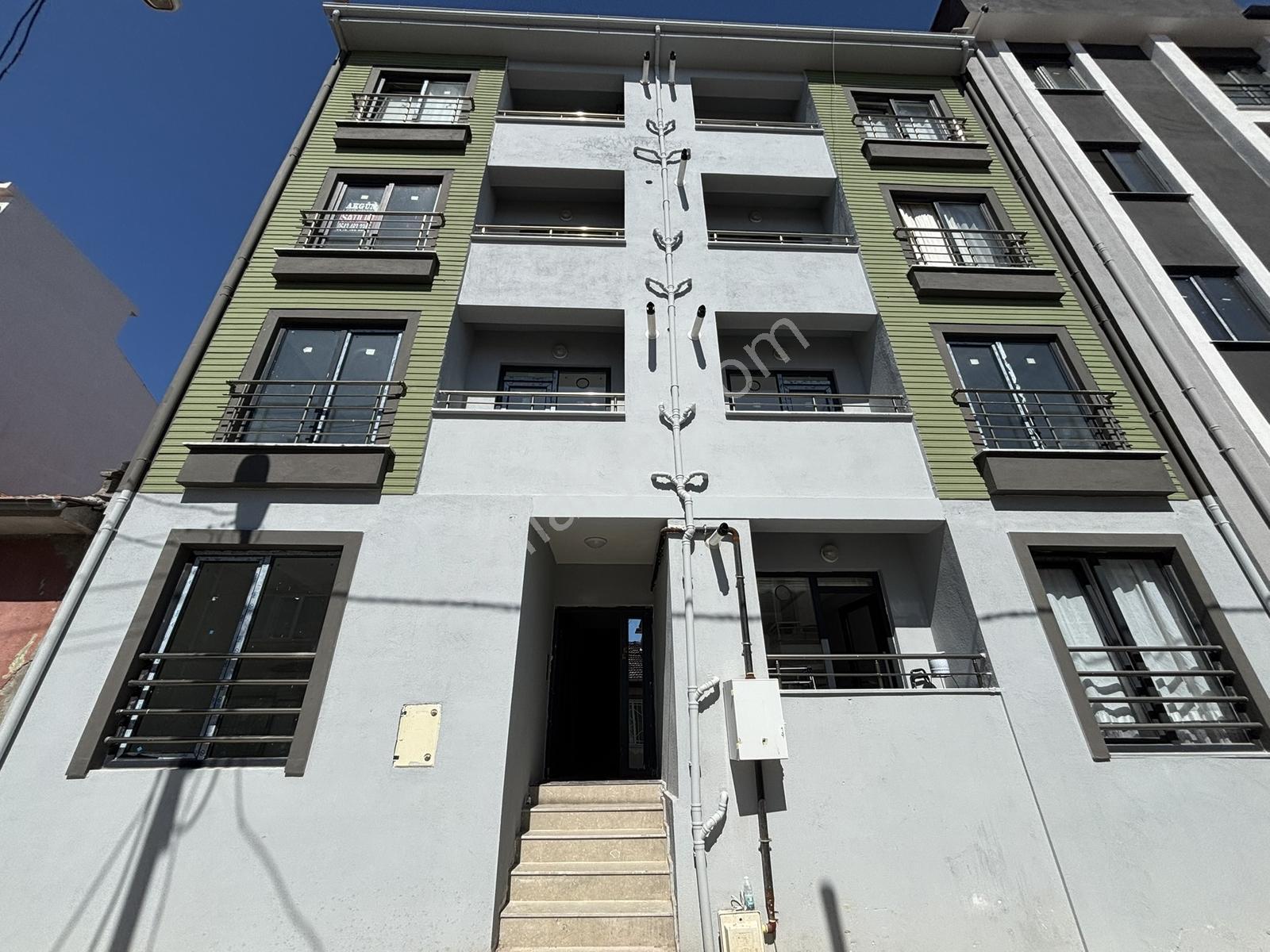 Zenith Real Estate'den Dinkçiler Mh Nef Yakını Satılık 1+1 Daire