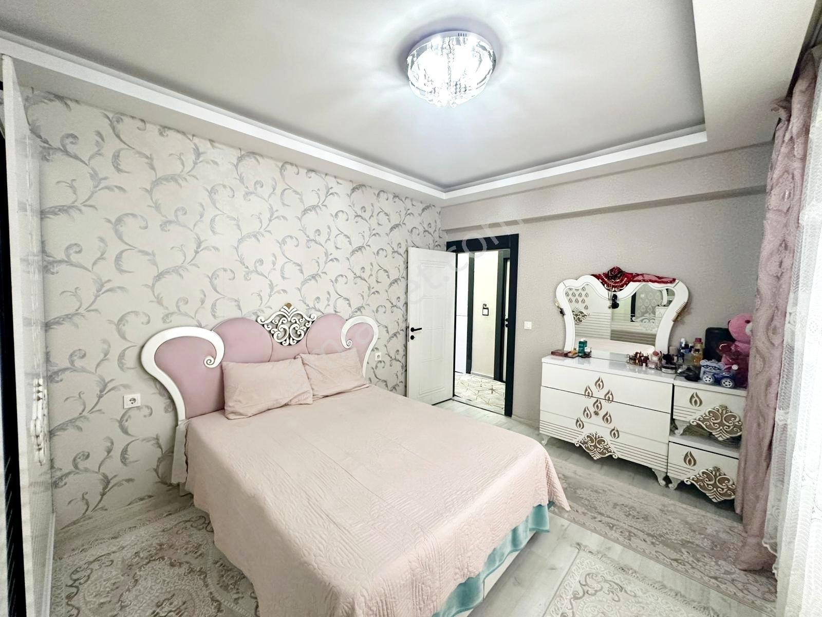 Belkız'da Yol Cepheli Geniş Balkon+mutfak Ayrıcalığı Eksiksiz2+1 - Görsel 17