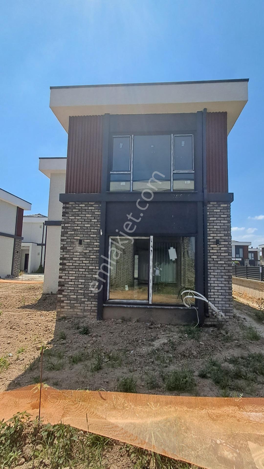 Serdivan'da Tam Müstakil 4+1 Akıllı Villa - Görsel 35