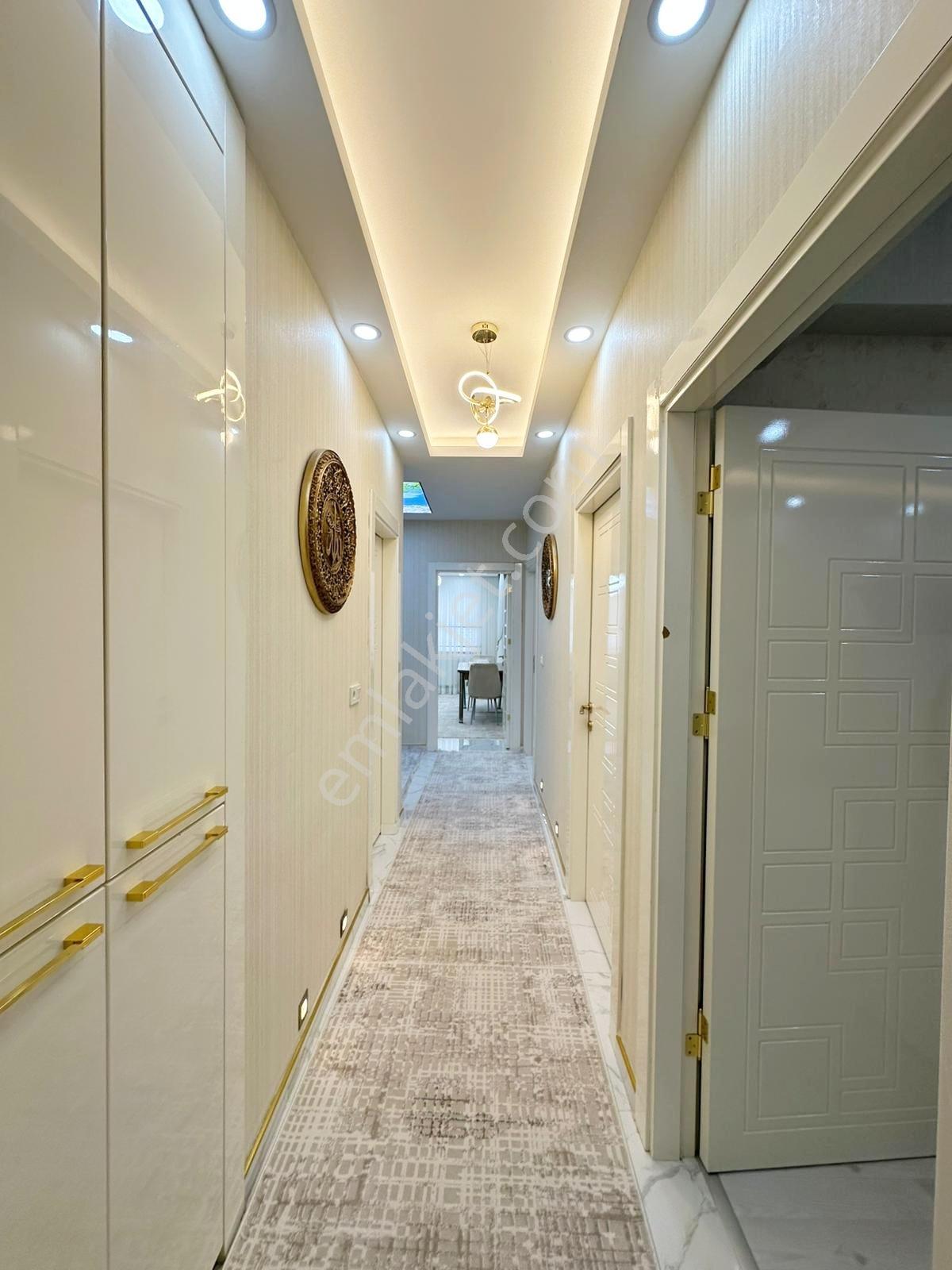 Belkız'da Kuruş Masrafsız Nezih Sitede Az Katlı Ultralüx 3+1 - Görsel 14