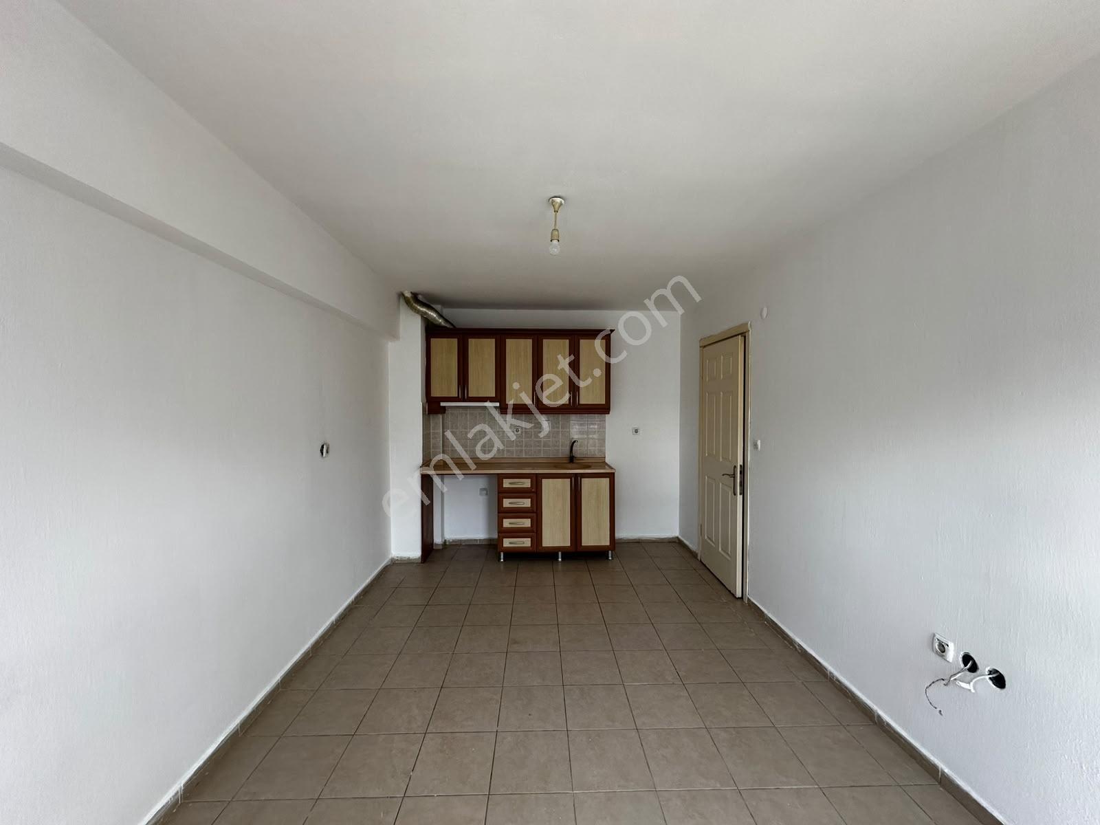 Muğla Kötekli'de Ana Cadde Üzerinde Eşyasız 2+1 Kiralık Daire - Görsel 8