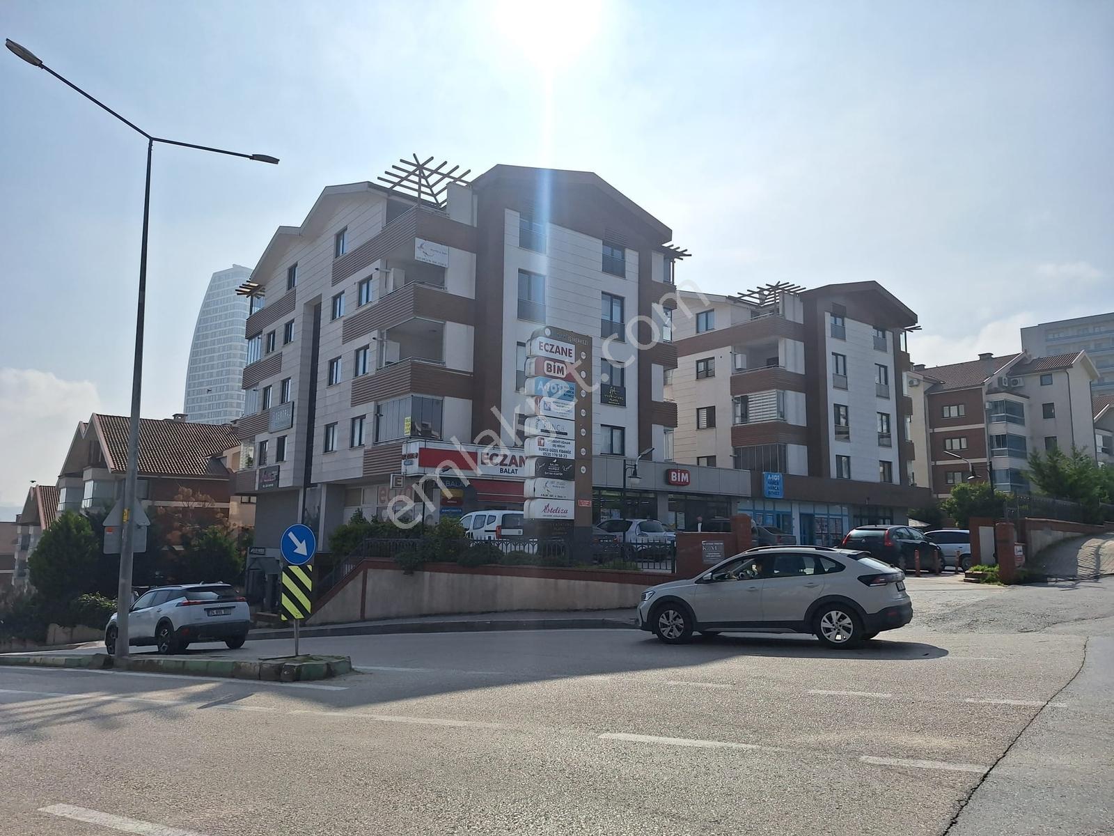 Esen'den Balatta Köşe Cephe Kiralık Ofis & Büro - Görsel 20