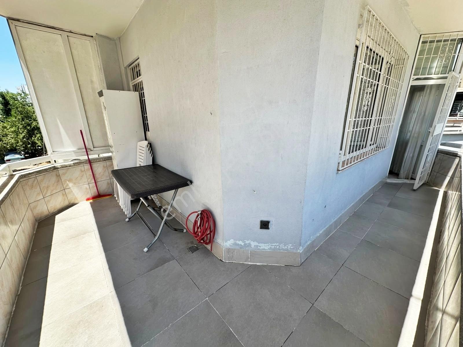 Gazikent'te Aktif Bölgede Geniş Bakımlı Masrafsız 2+1 Daire - Görsel 22