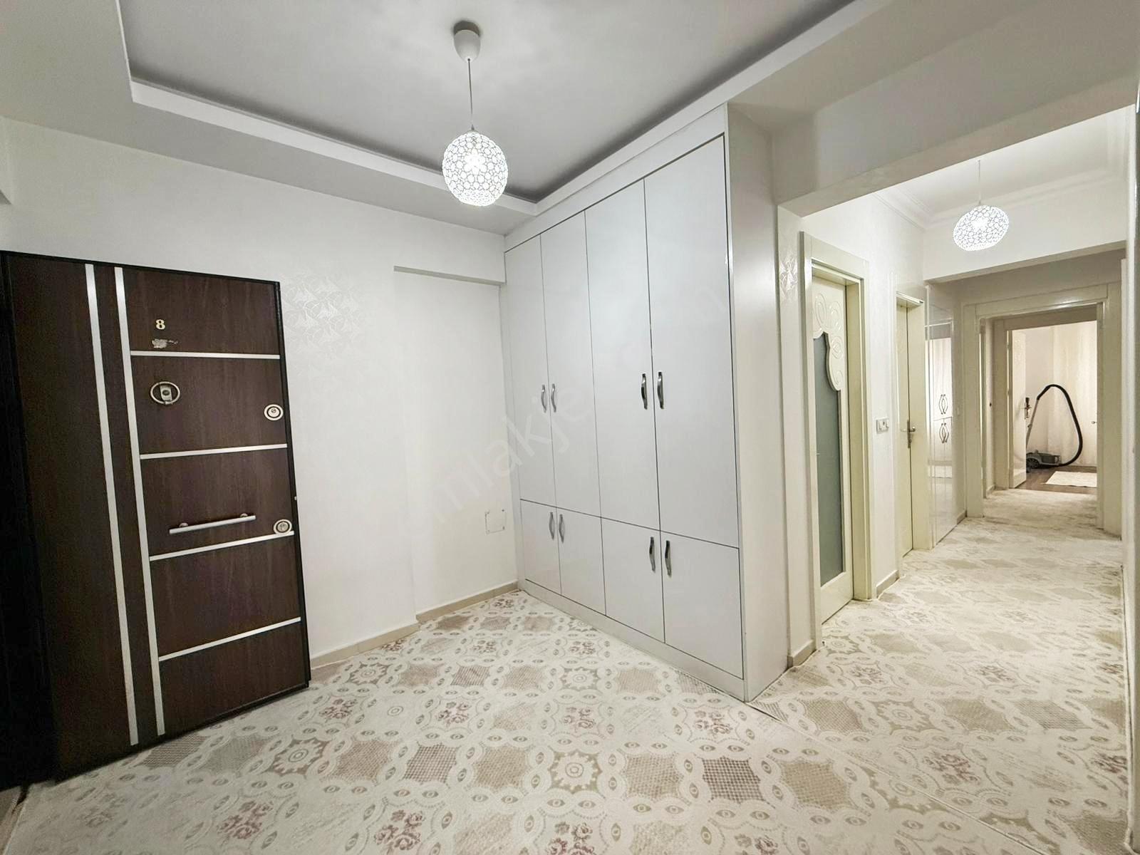 Fıstıklık'ta Masrafsız Arakat Geniş Oturumlu Çift Cam Balkon 3+1 - Görsel 28