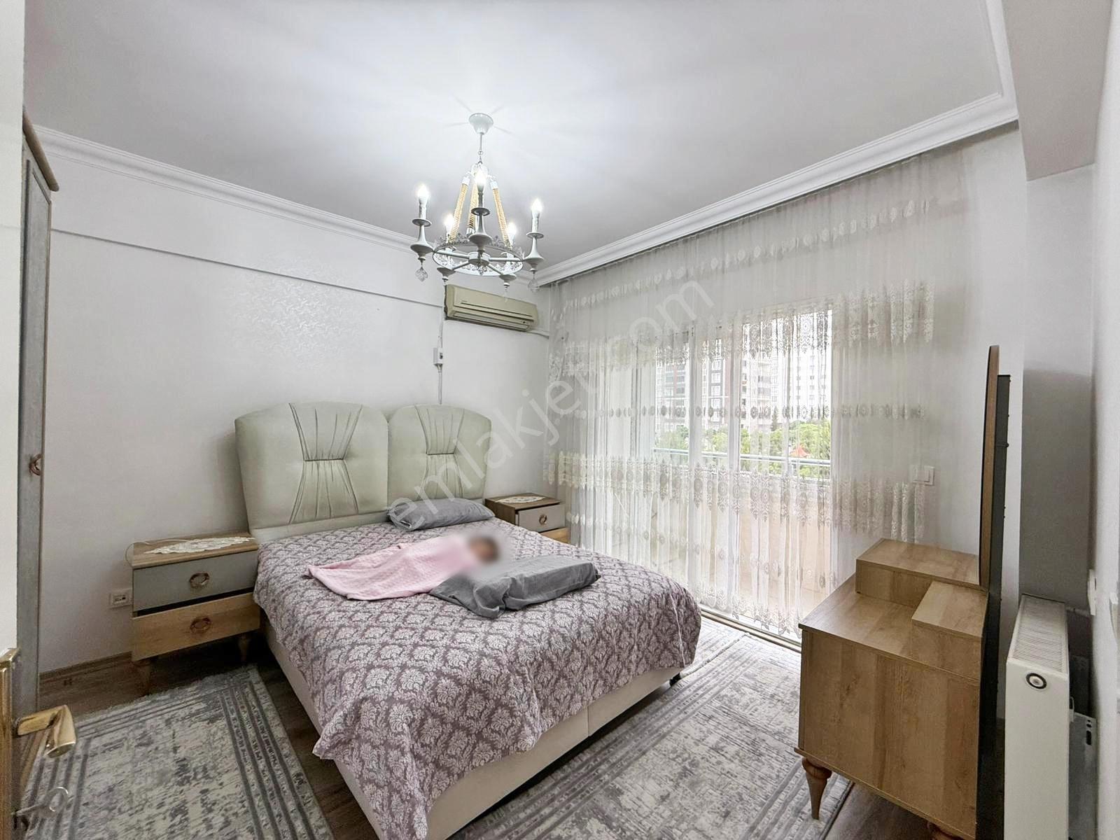 Fıstıklık'ta Masrafsız Arakat Geniş Oturumlu Çift Cam Balkon 3+1 - Görsel 9