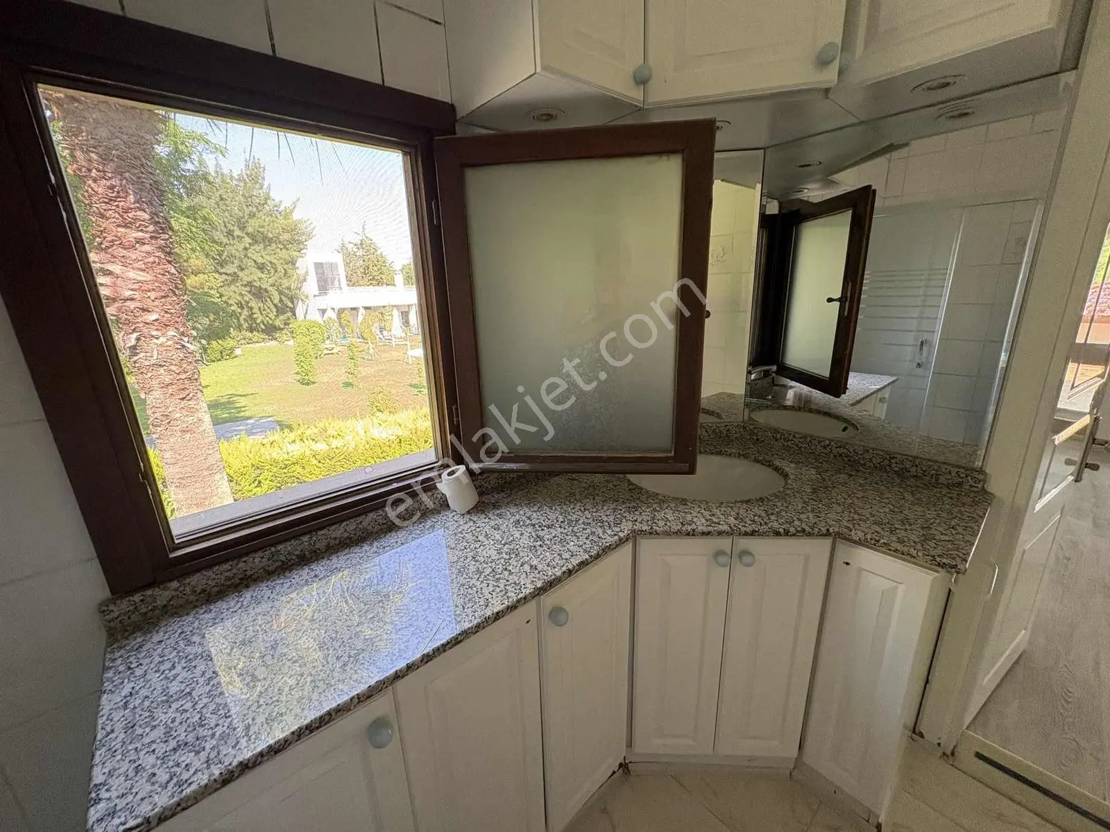 Bornova Dostlar Sitesinde Kiralık Villa - Görsel 6
