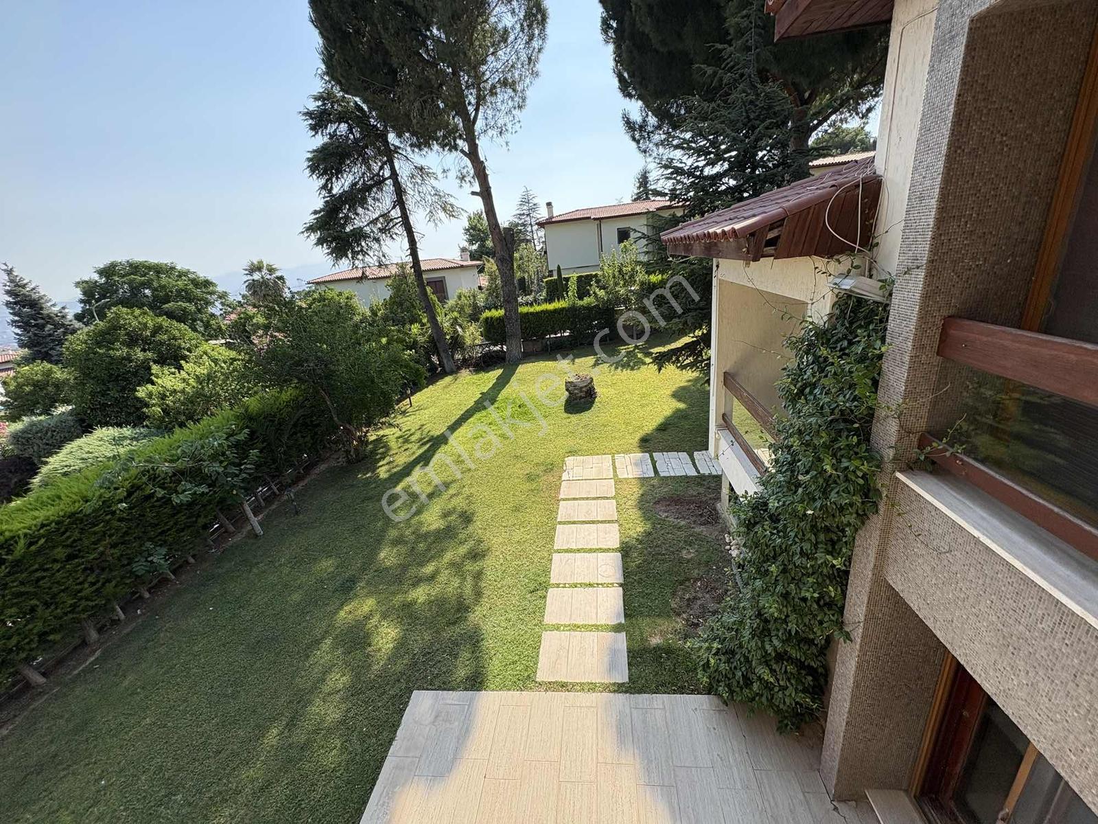 Bornova Dostlar Sitesinde Kiralık Villa - Görsel 17