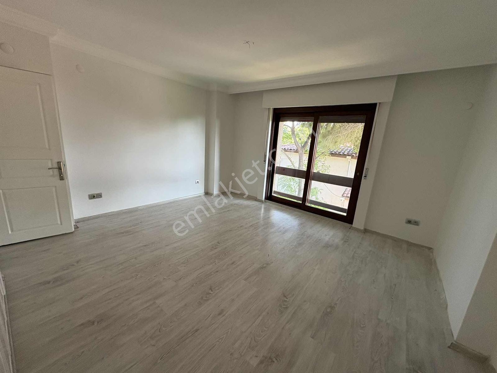 Bornova Dostlar Sitesinde Kiralık Villa - Görsel 20