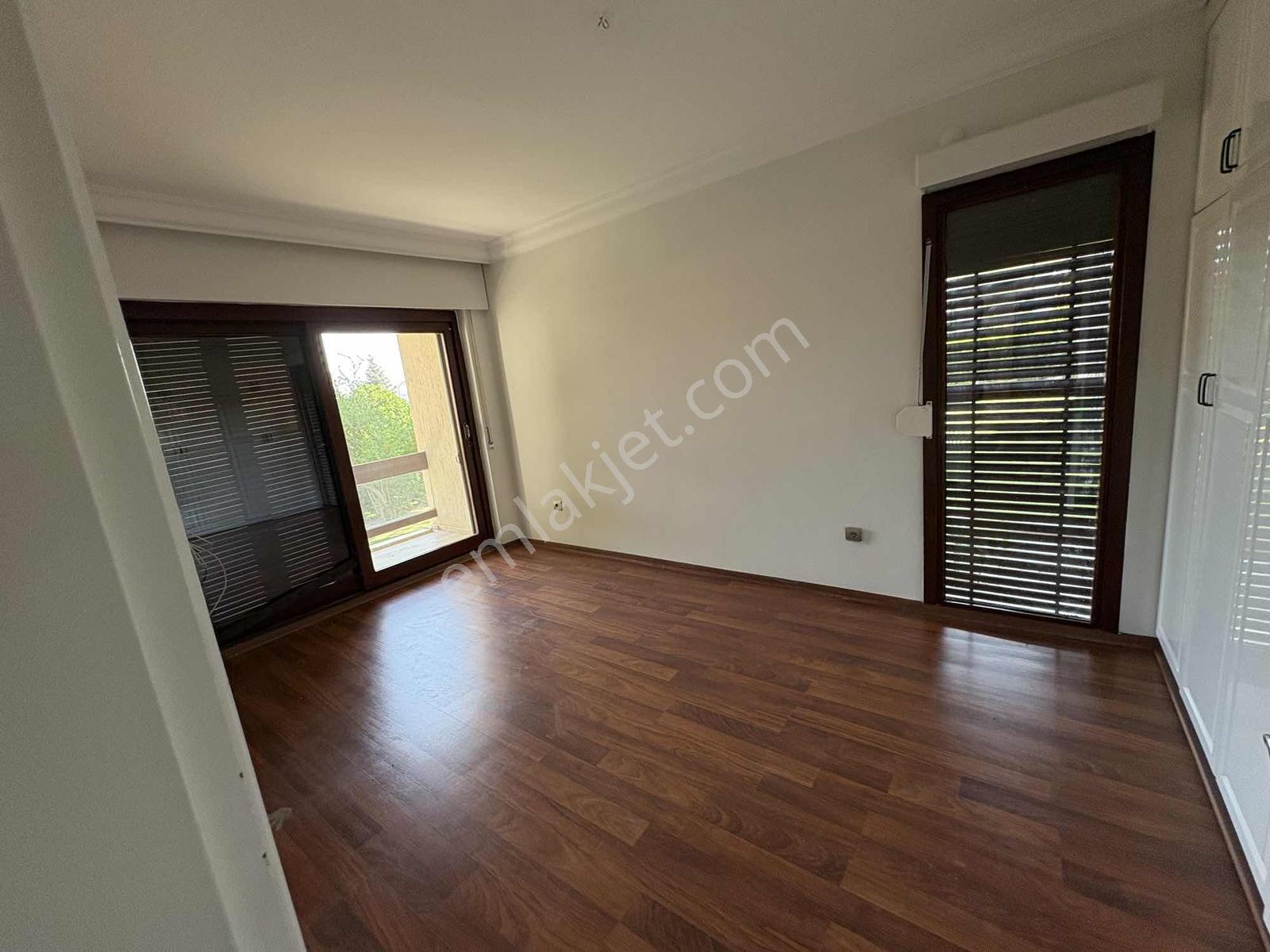 Bornova Dostlar Sitesinde Kiralık Villa - Görsel 27