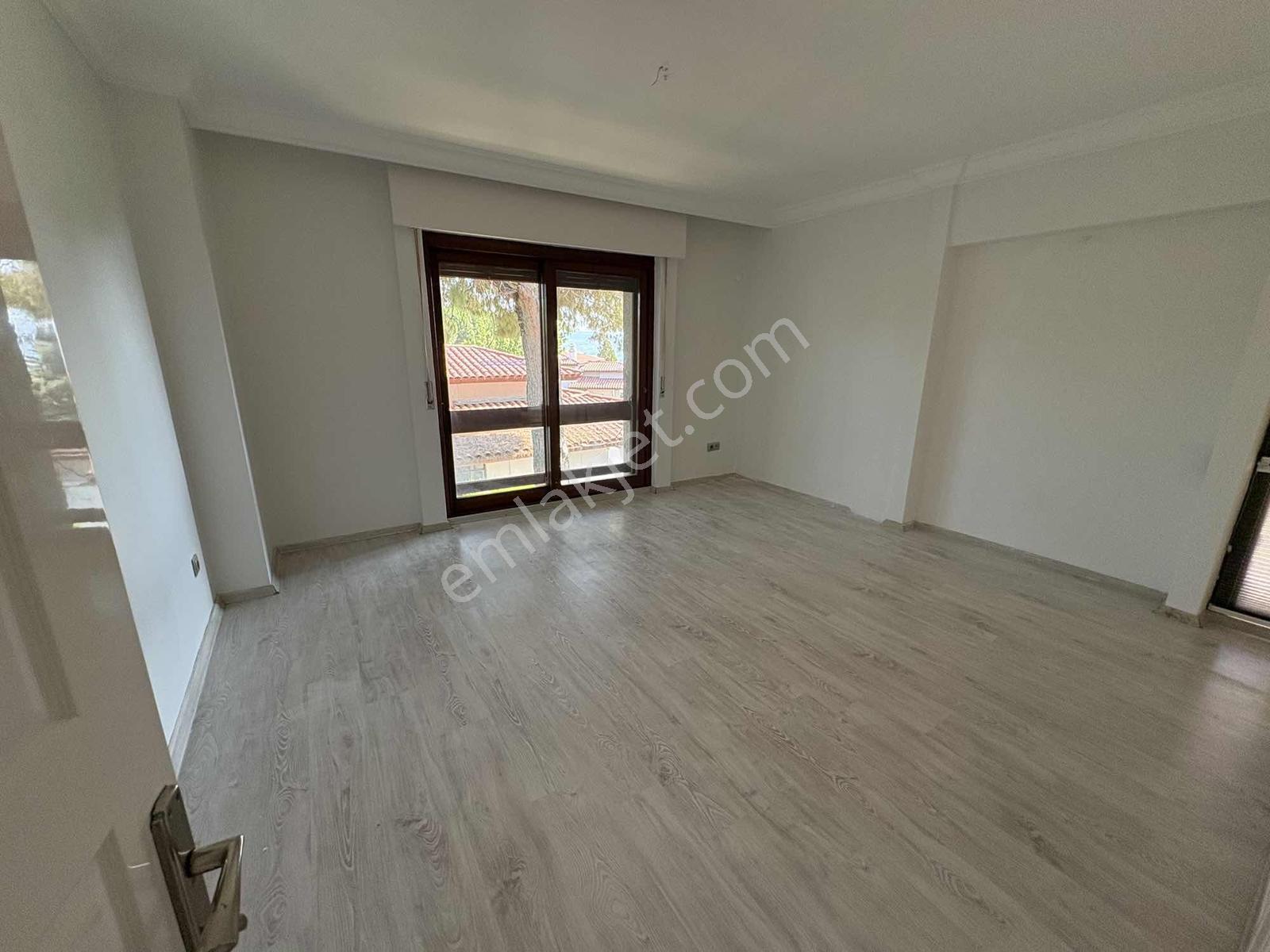 Bornova Dostlar Sitesinde Kiralık Villa - Görsel 18