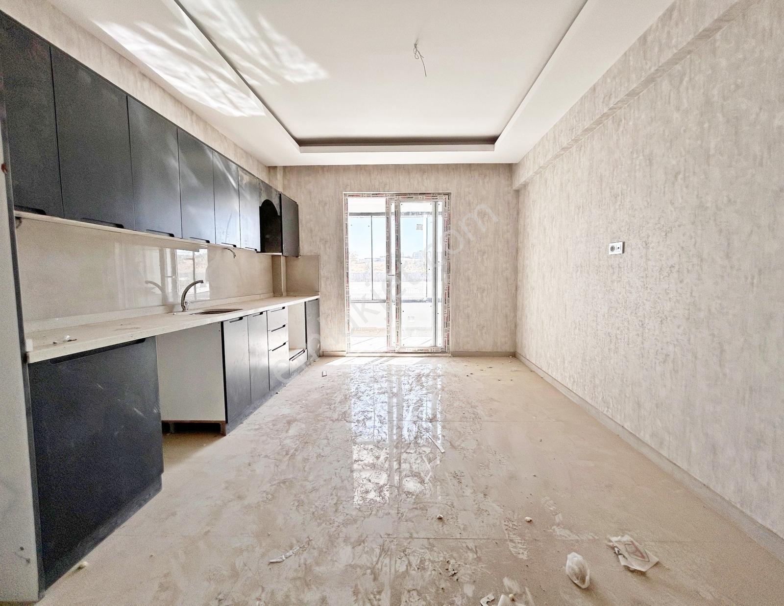 Alpaslan'da Sıfır Arakat Cam Balkonlu İskanı Ödenmiş 3.5+1 Daire - Görsel 7