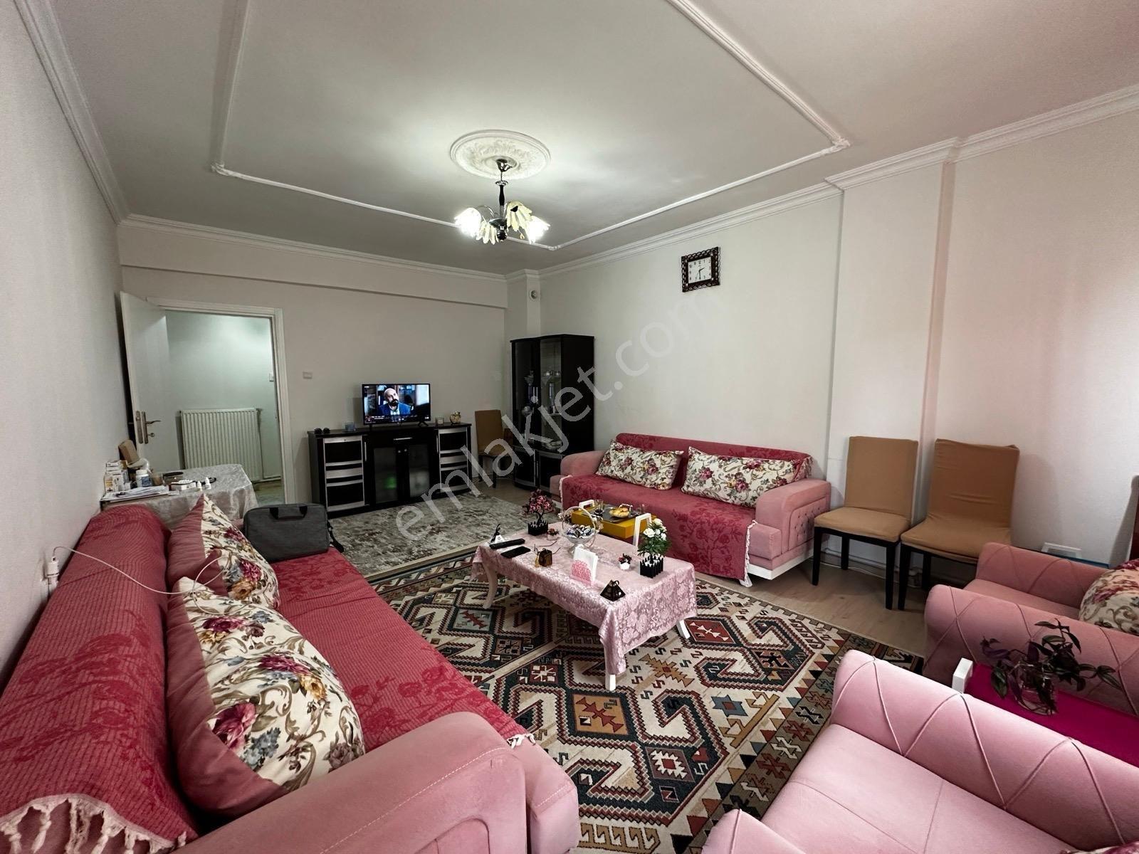 Ömürevleri Eşyalı Kiralık 3.kat 3+1 Daire - Görsel 27