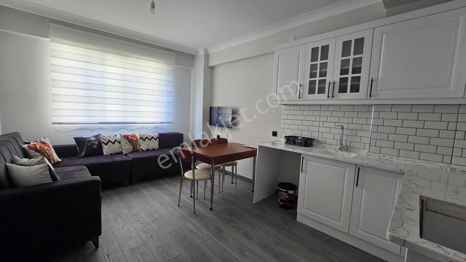 Çarşı Merkezde Her Yere Yakın Eşyalı Kiralık 1+1 Daire