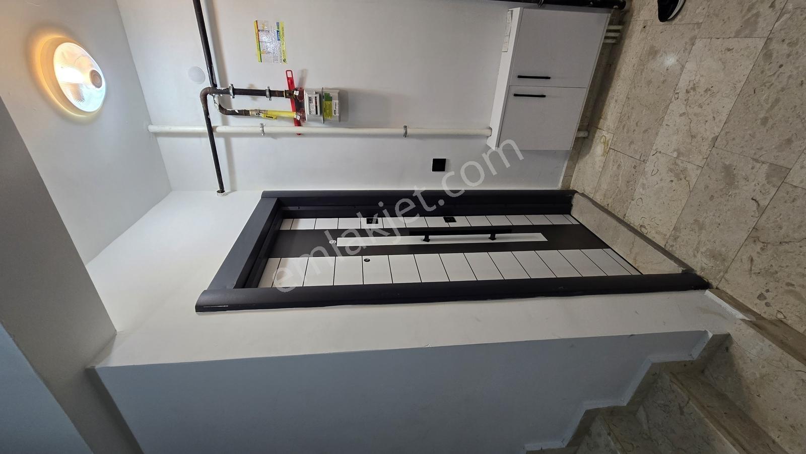 Çarşı Merkezde Her Yere Yakın Eşyalı Kiralık 1+1 Daire - Görsel 12