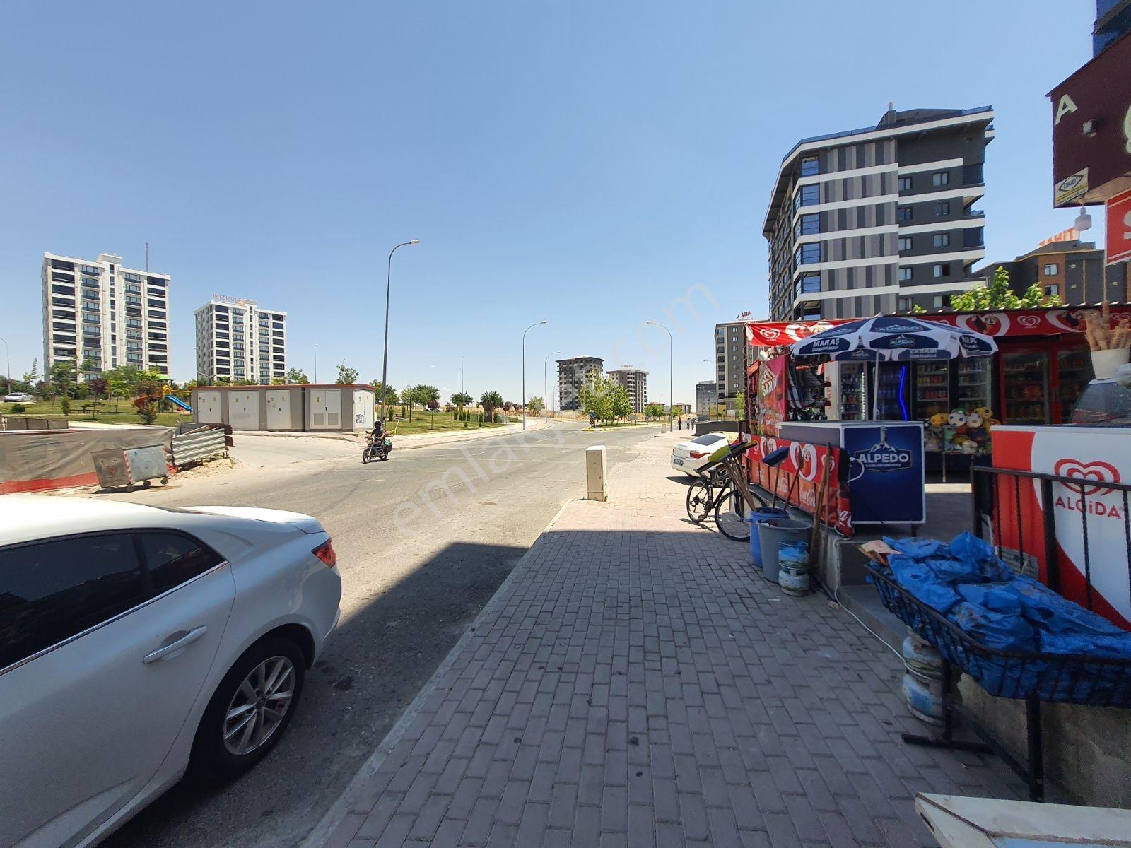 Öznur Emlak'tan Doğukentte Kiralık Dükkan - Görsel 13