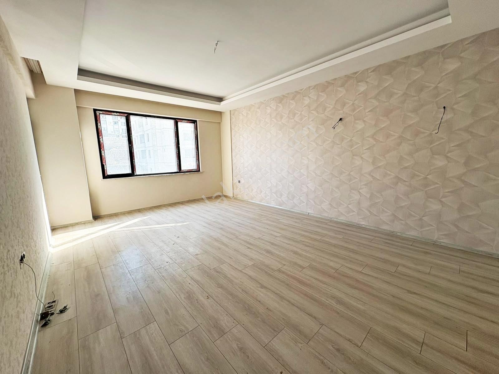 Göktürk'te Acilll Stadyum Dibi Sıfır Ön Cephe İskanlı 3+1 Daire - Görsel 6