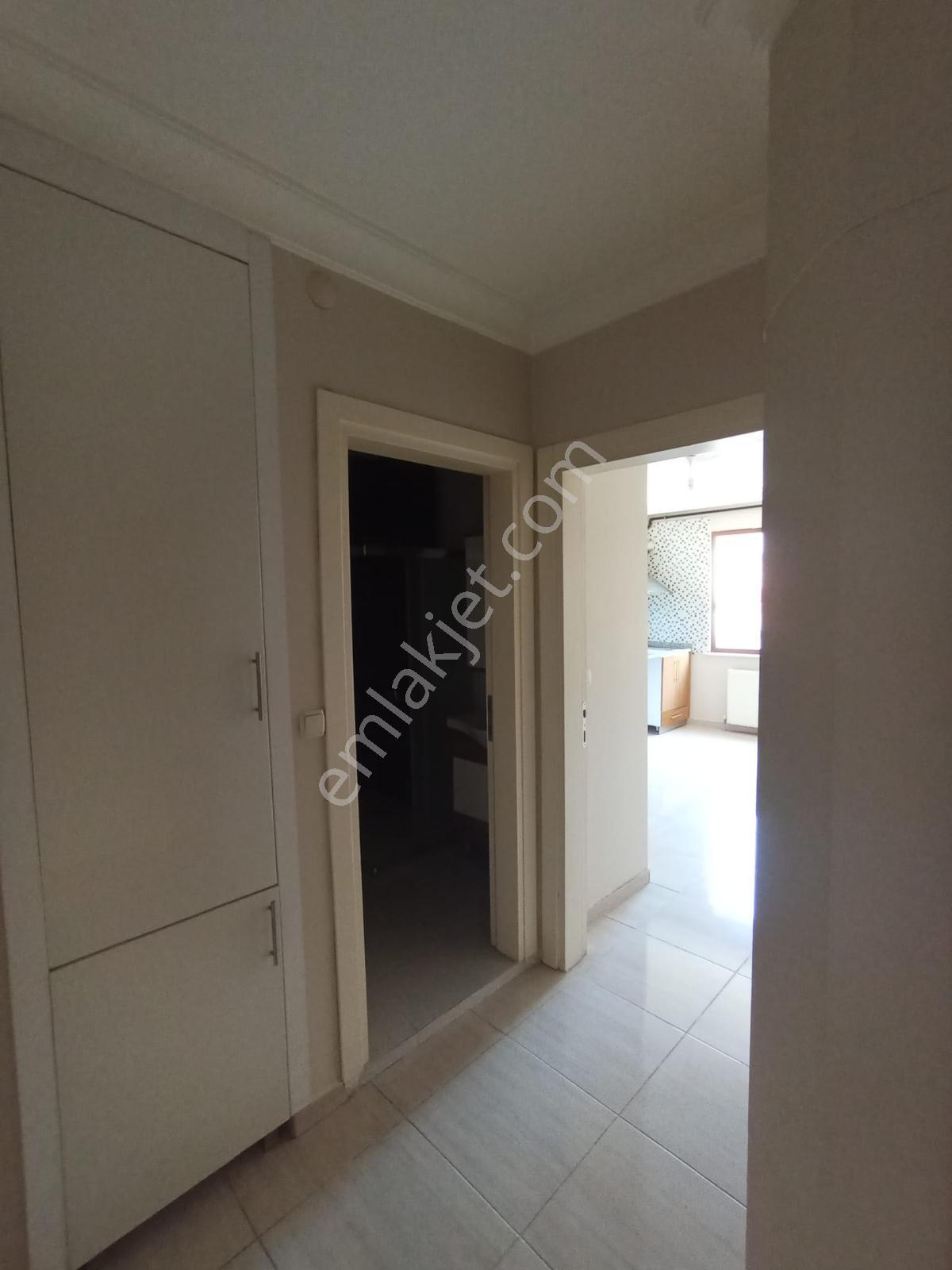 İlhan Varank Hastahanesi Poliklinikler Karşısı Kiralık 1+1 Ofis - Görsel 6