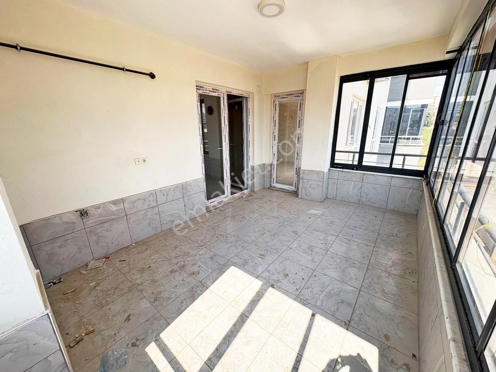 Alpaslan'da Fıstıklık Karşısı Sıfr Yerden Istma Geniş Balkon 2+1 - Görsel 10