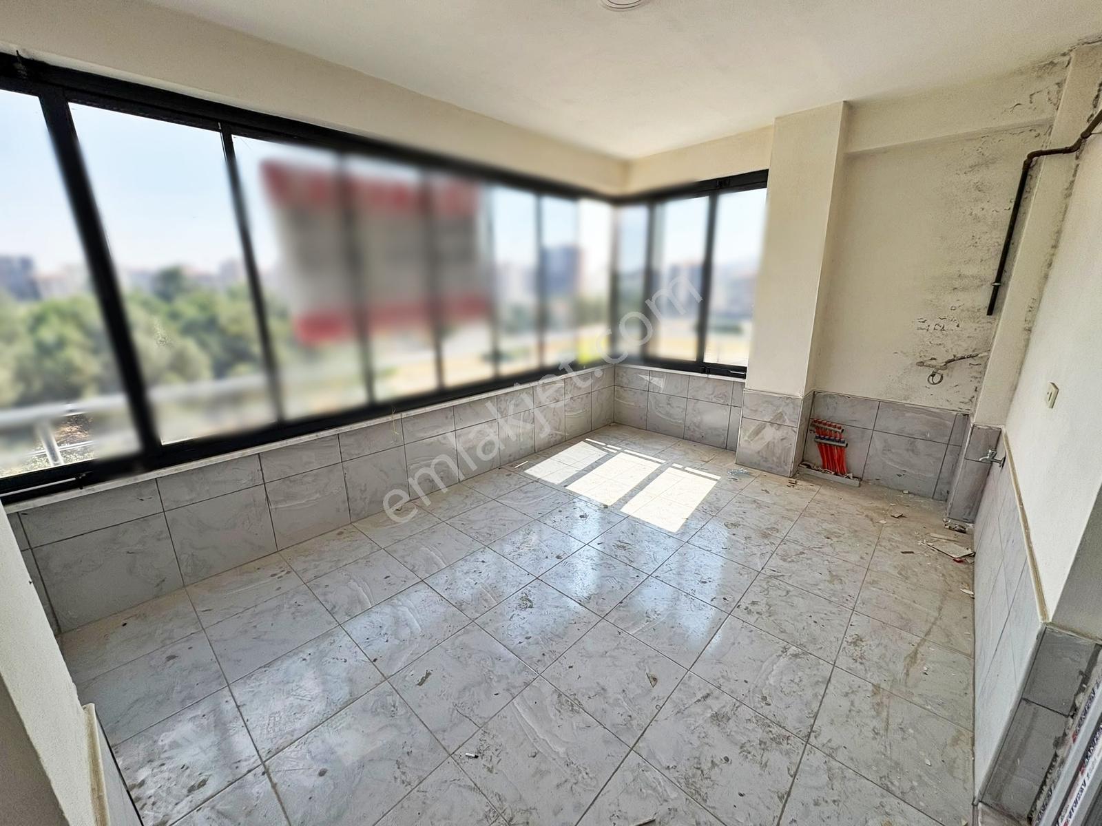 Alpaslan'da Fıstıklık Karşısı Sıfr Yerden Istma Geniş Balkon 2+1 - Görsel 15