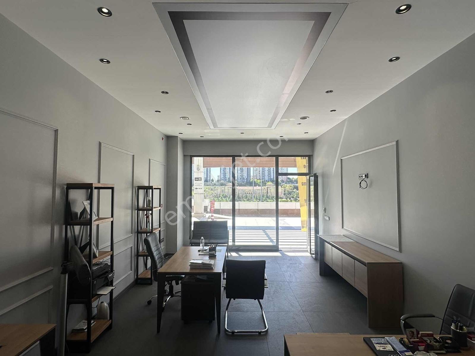 Kayaşehir Giriş Cadde Dükkanları 70m2 Full Yapılı Satılık İşyeri - Görsel 4